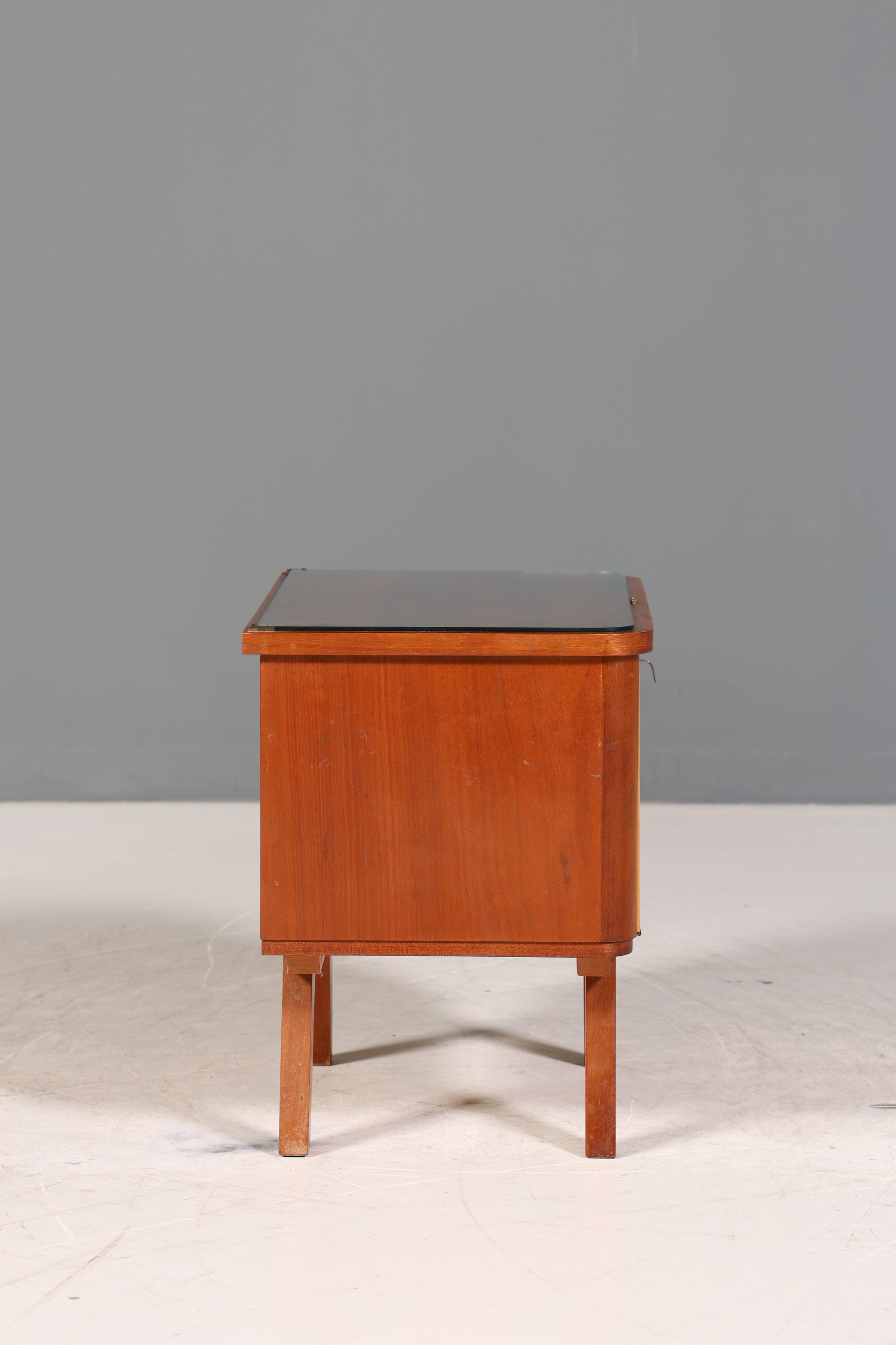 Wunderschöne Mid Century Kommode Vintage Klappschränkchen Retro Nachttisch 1 von 2