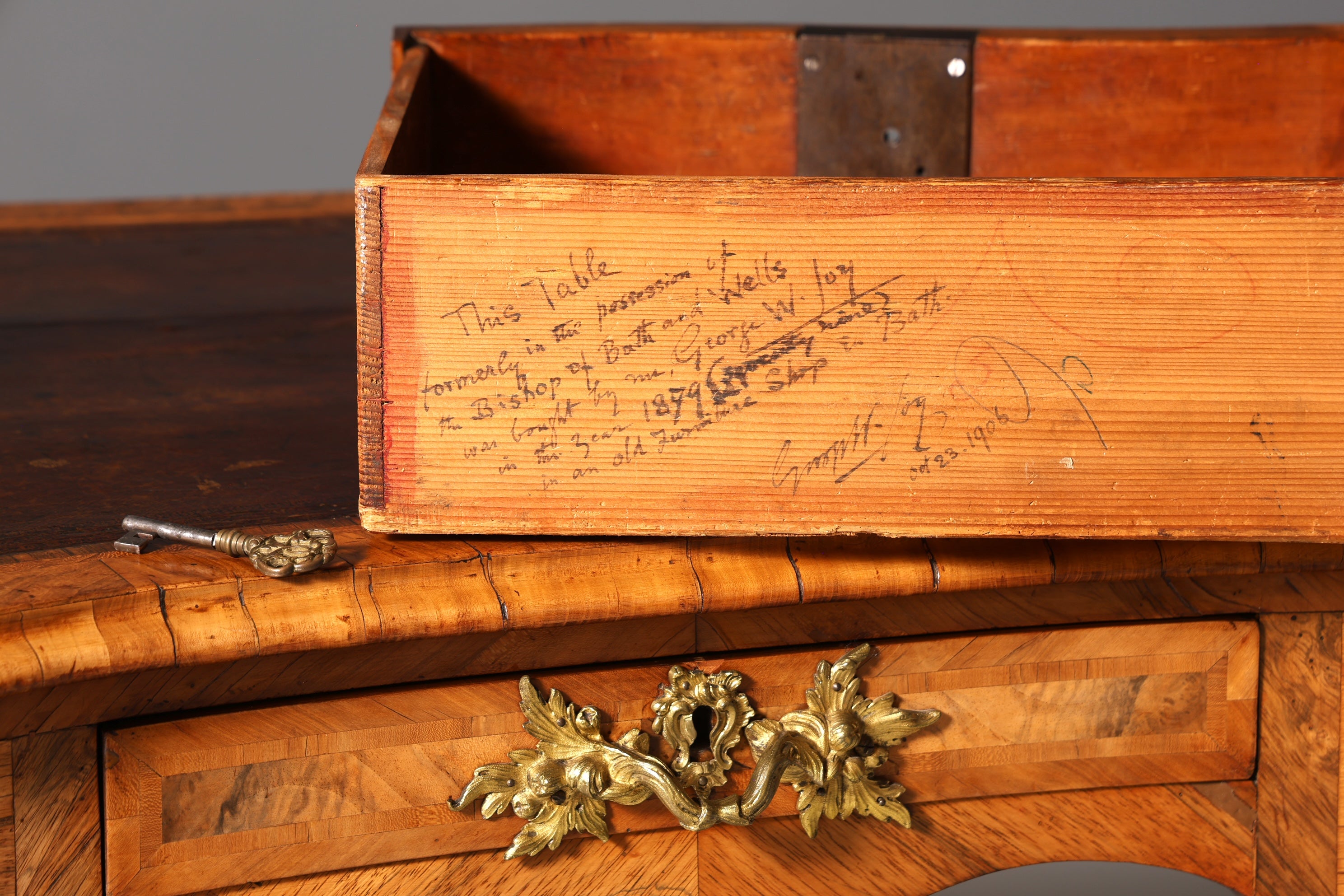 Majestätischer Original Louis XV Schreibtisch 1780 Bureau Plat French Desk echt Leder Antik Bürotisch Office Desk