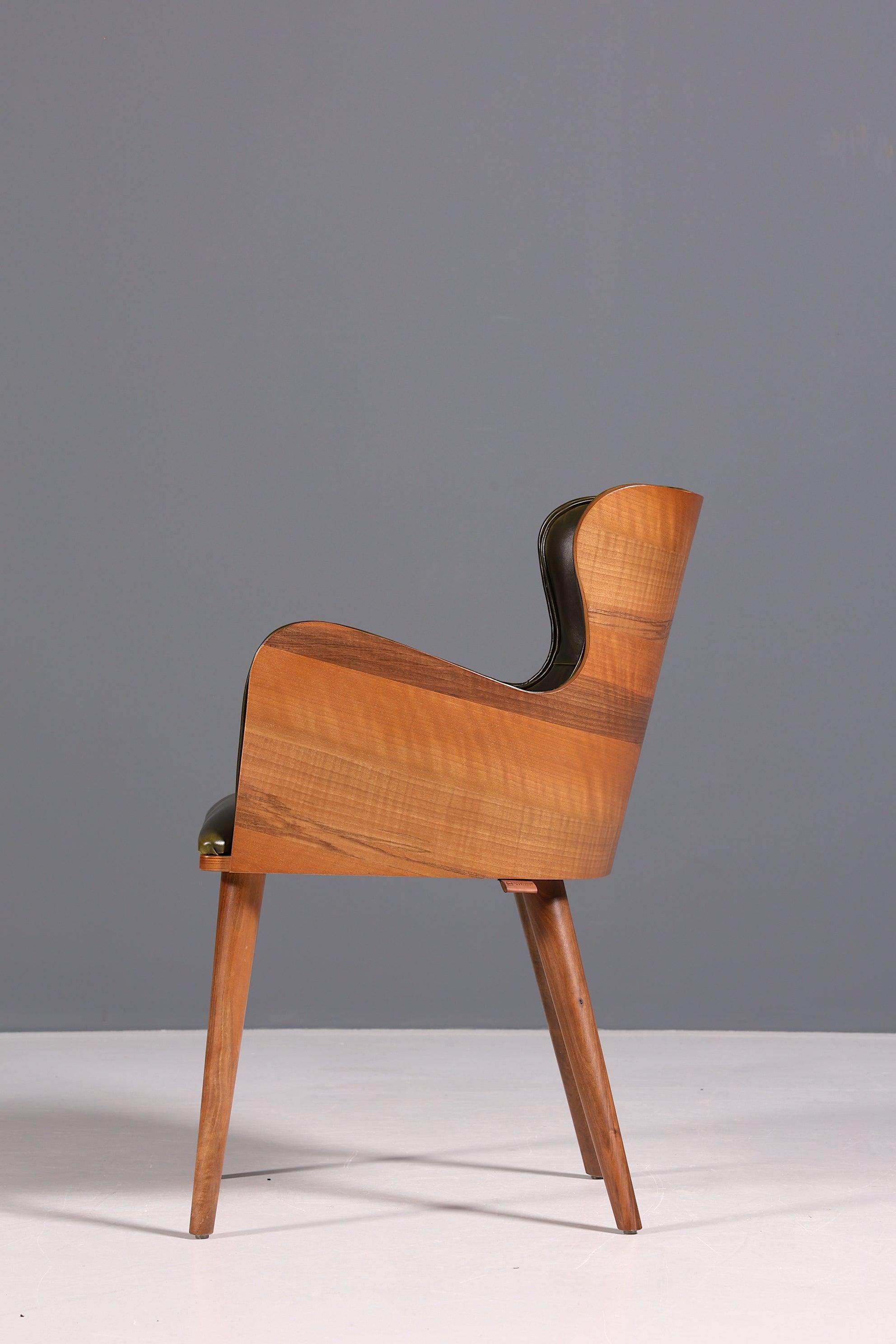 Wunderschöner Chesterfield Stil Stuhl "León Green" Armlehnstuhl Nussbaum Sekretär Stuhl