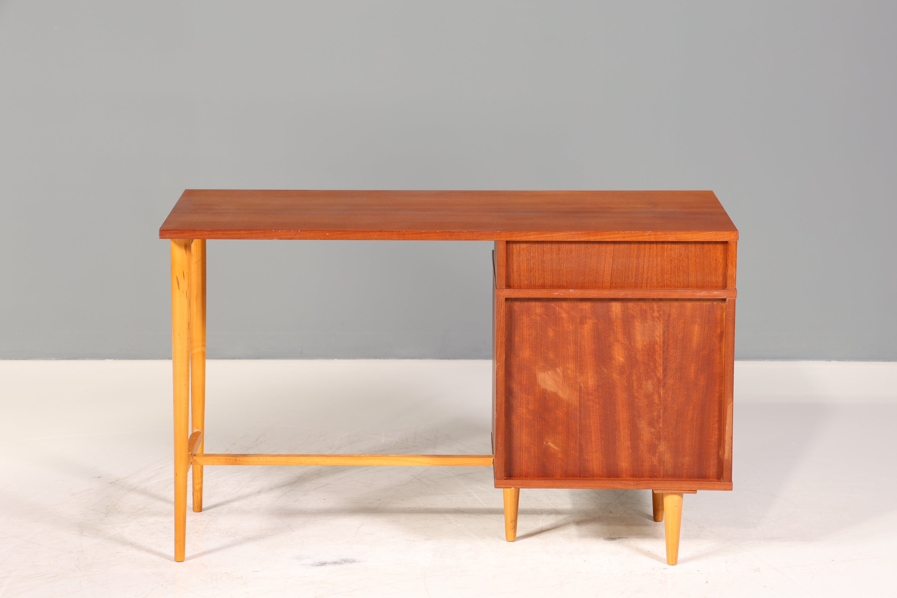 Wunderschöner Mid Century Schreibtisch Danish Design Bürotisch 60er Jahre Office Table