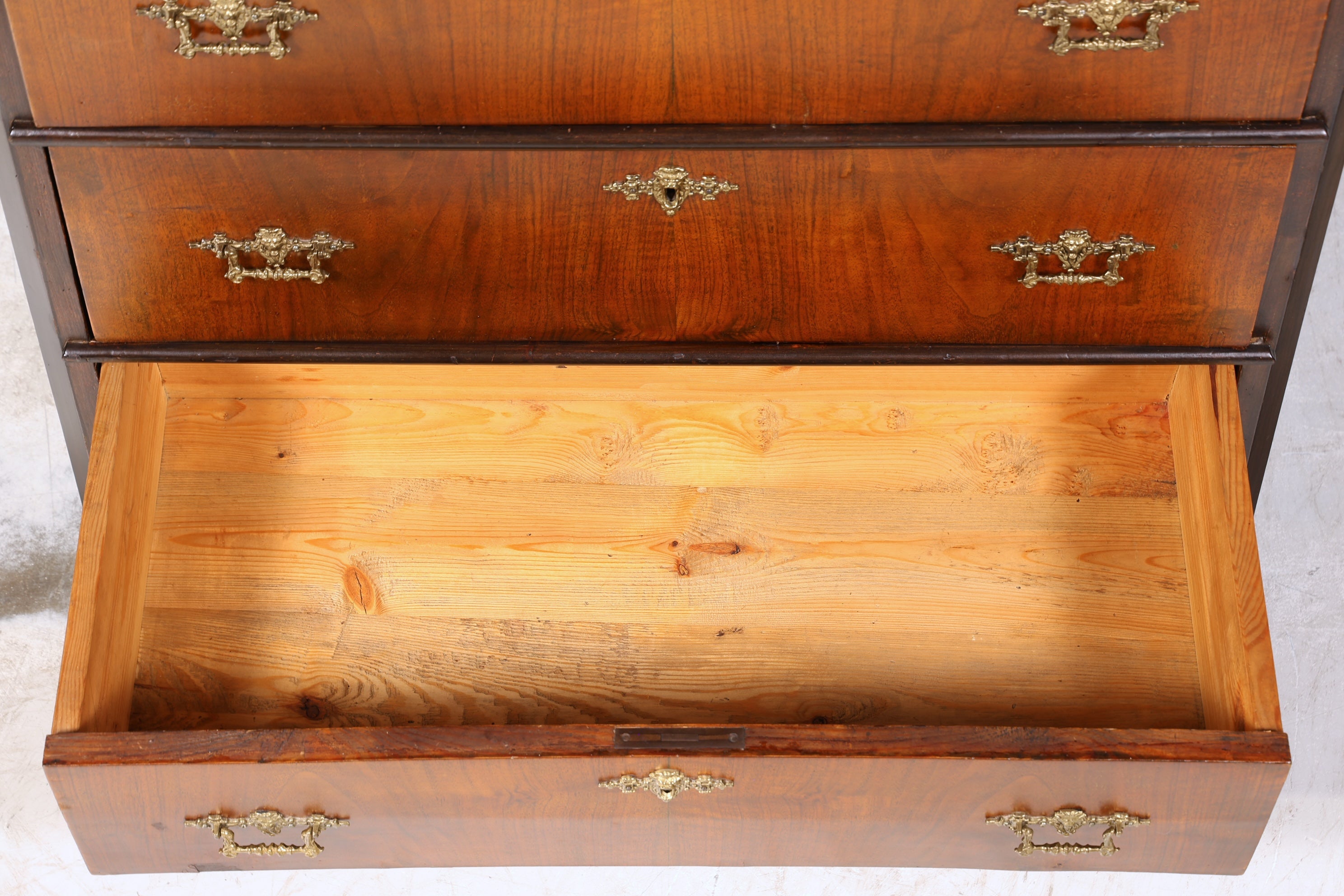 Stilvoller Gründerzeit Sekretär Vertiko Nussbaum Jugendstil Highboard Kommode um 1880