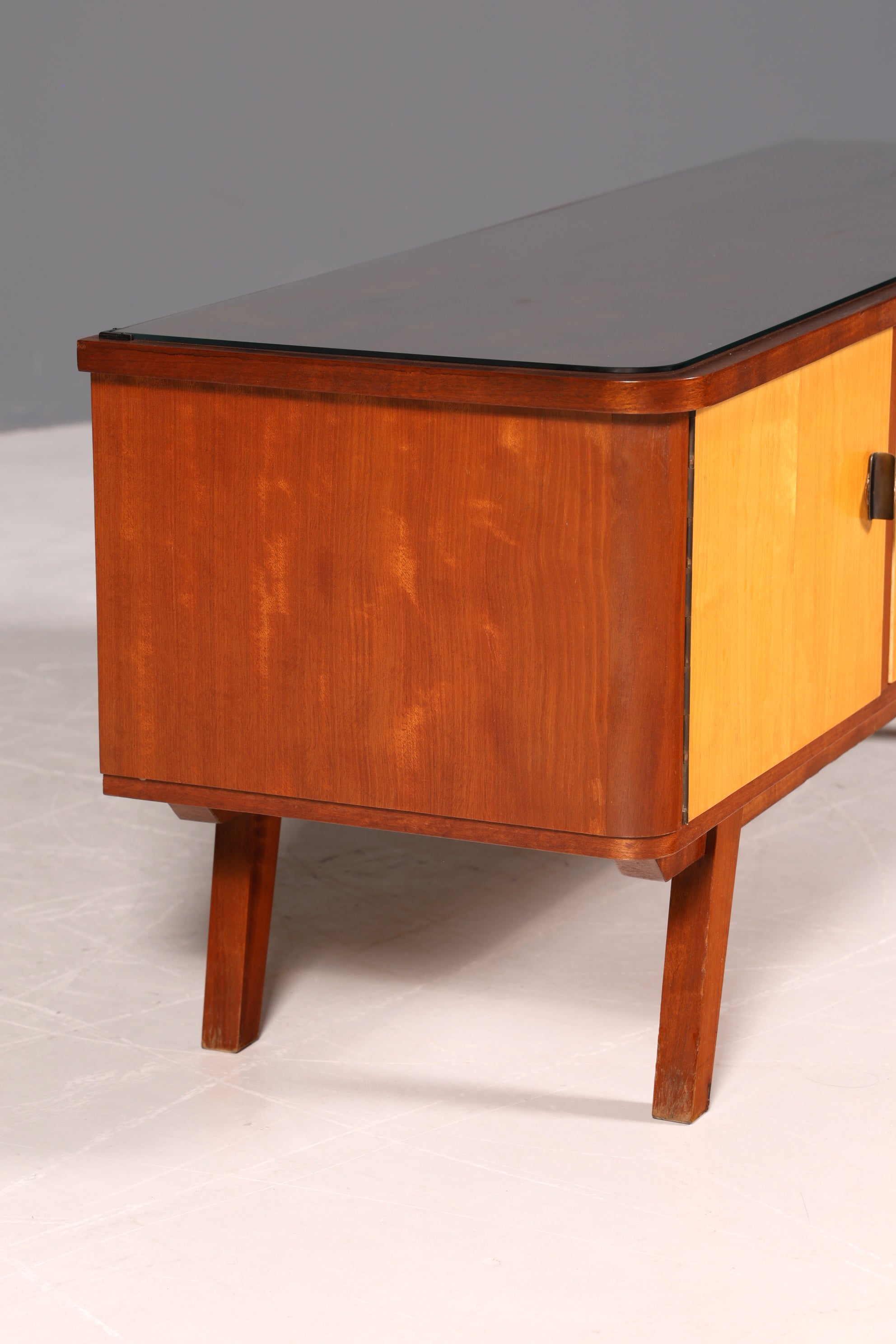 G105 Finish Wunderschönes Mid Century Sideboard Vintage TV Kommode 60s Schrank