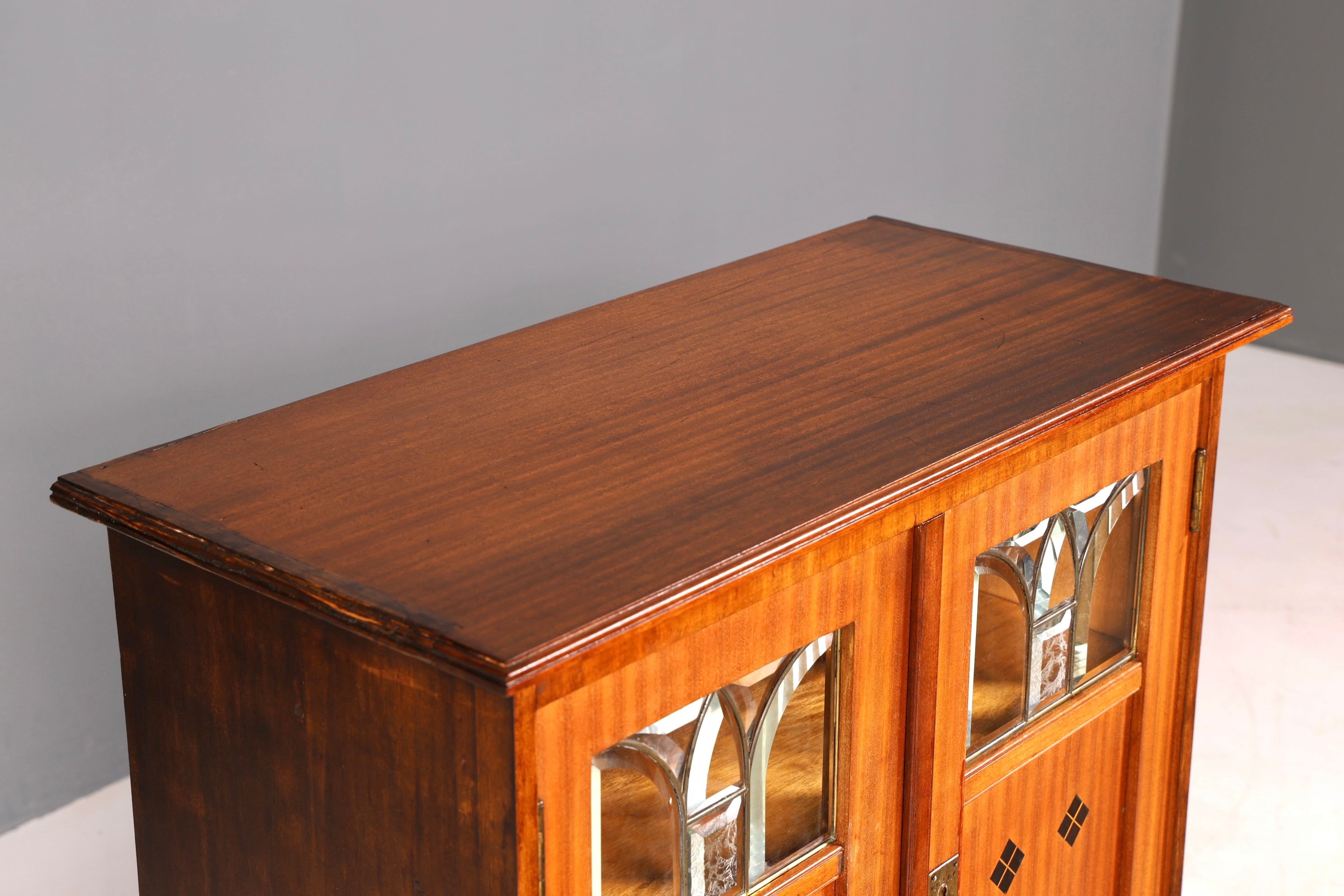 G776 Finish Traumhafte Jugendstil Vitrine Antike Holz Bücherschrank Eiche Antik Schrank Geschirrschrank (Kopie)