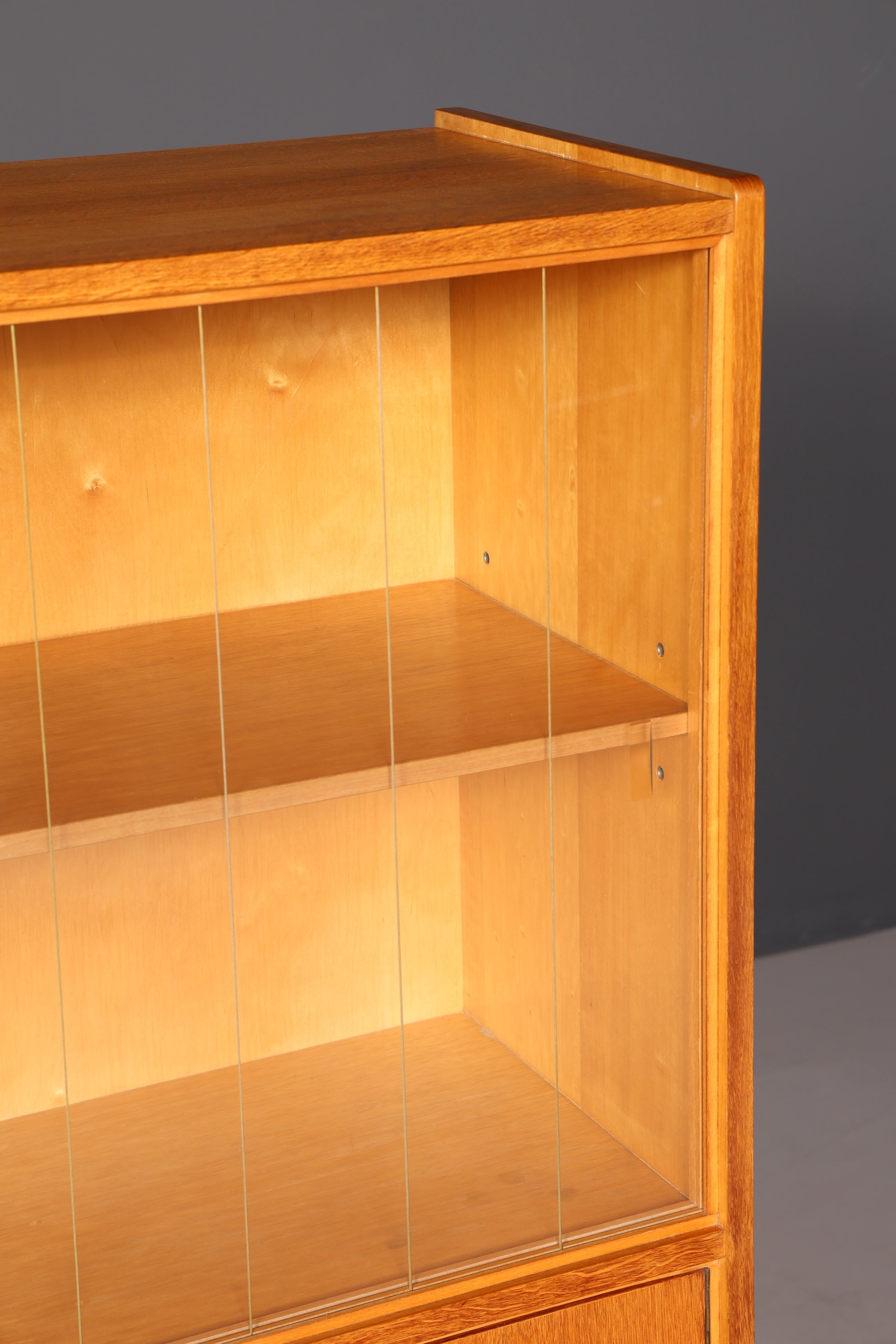 Wunderschöne Mid Century Vitrine Retro Regal Vintage Bücherregal Schrank VEB