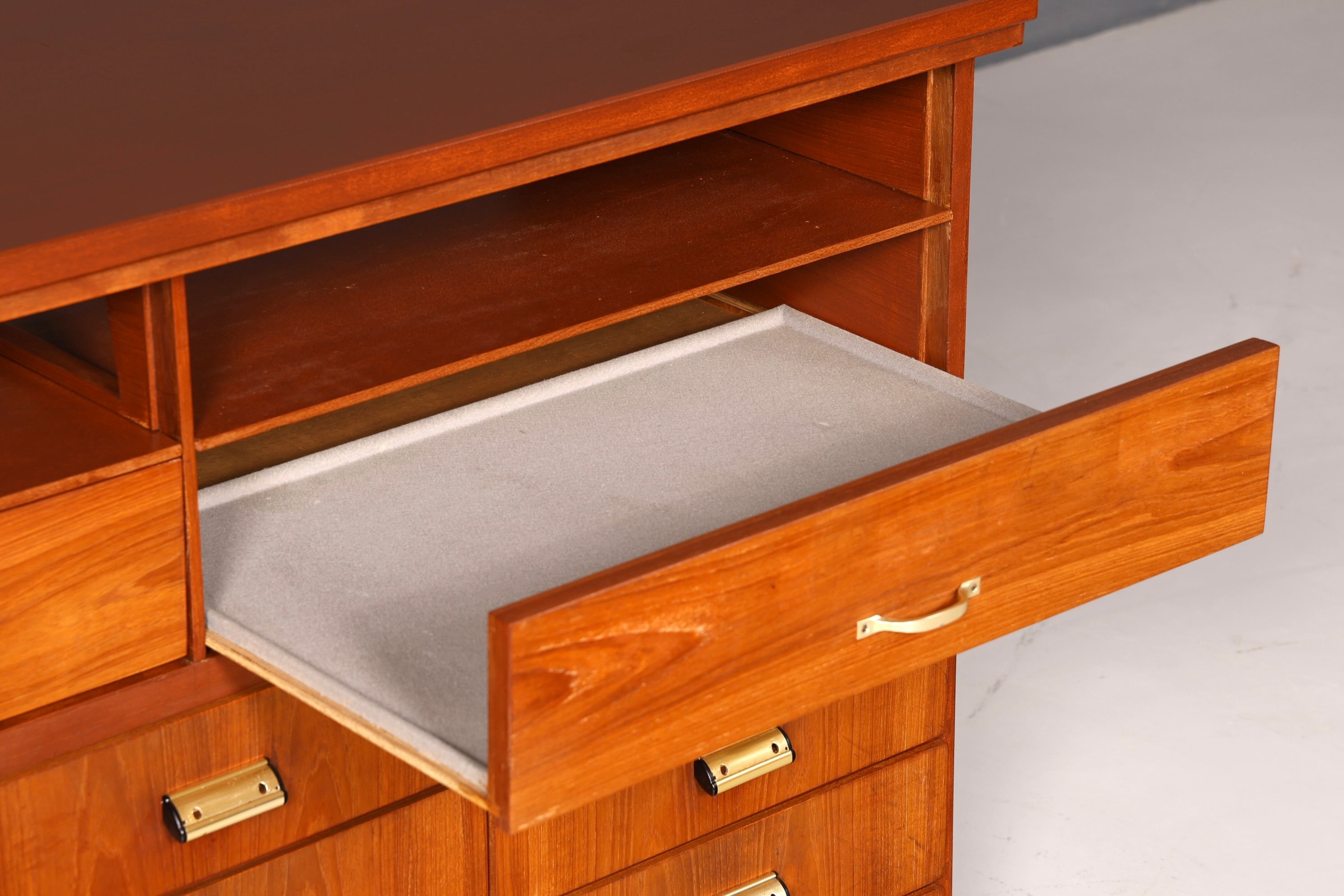 Wunderschöne Mid Century Kommode Vintage Bauhaus Apotheker Schrank Retro Schubladenkommode