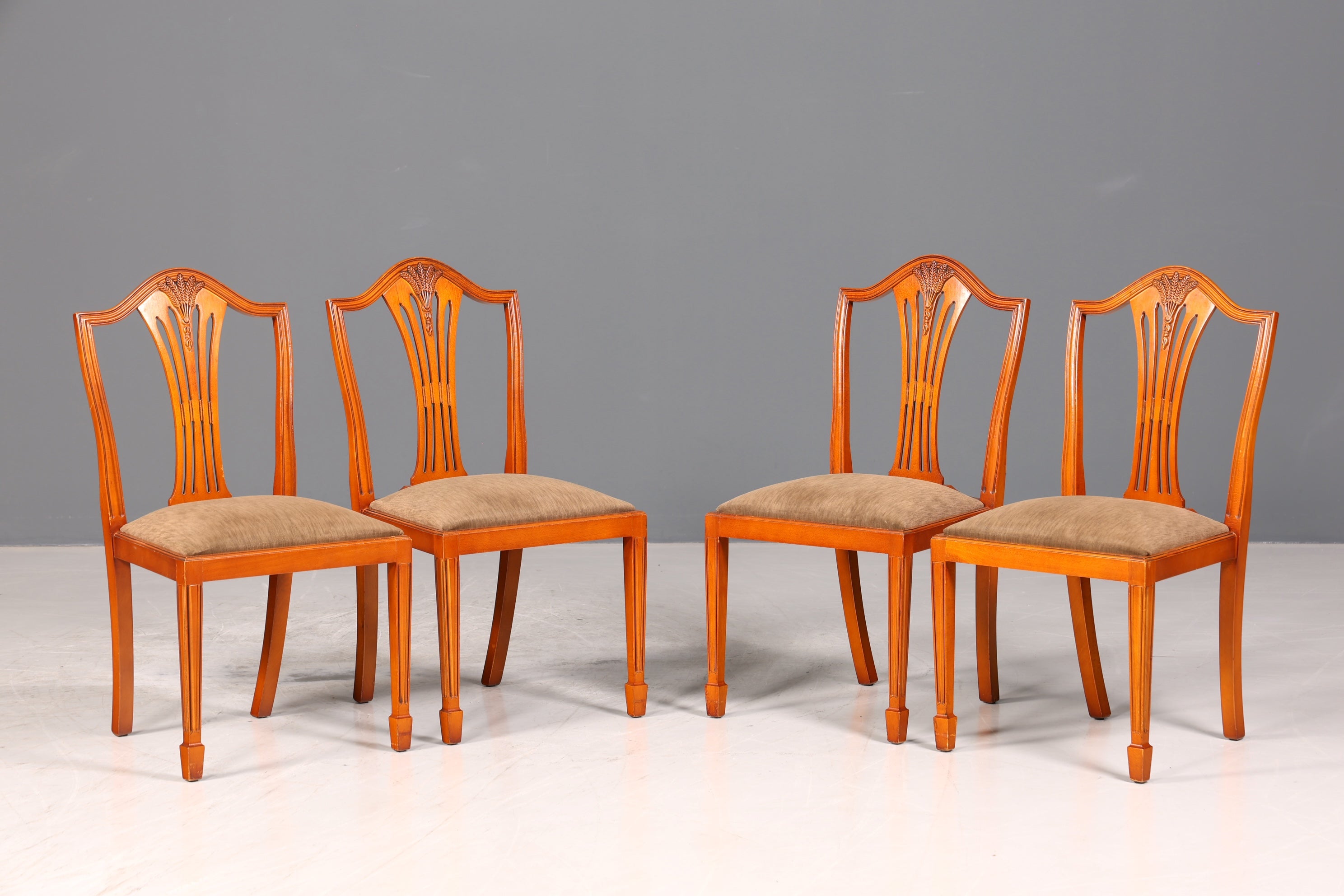 4x Wunderschöne Englische Stühle im Hepplewithe Stil Englisch Dining Chairs Küchenstühle Stuhlset