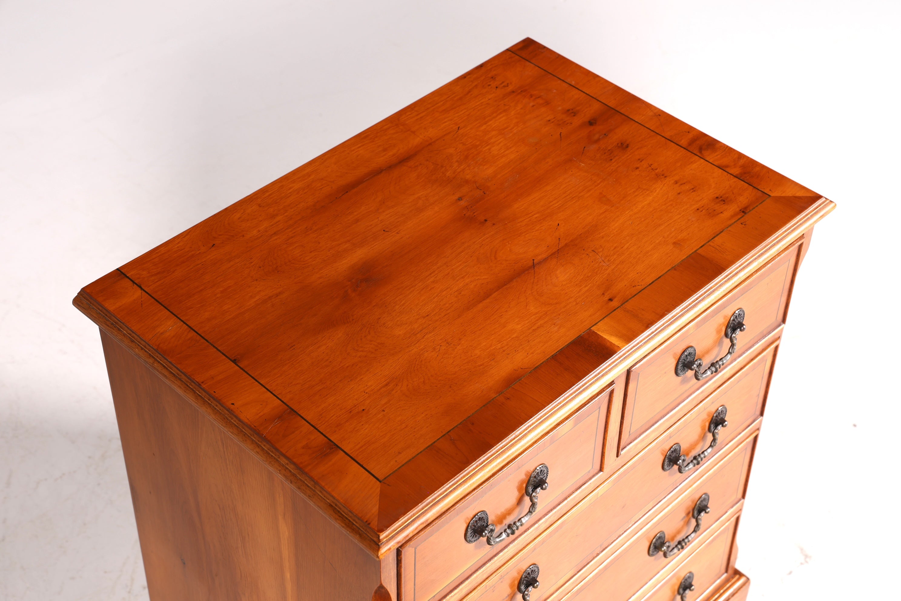 Traumhafte Englische Eibe Kommode echt Holz Schubladenkommode Antik 60er Jahre