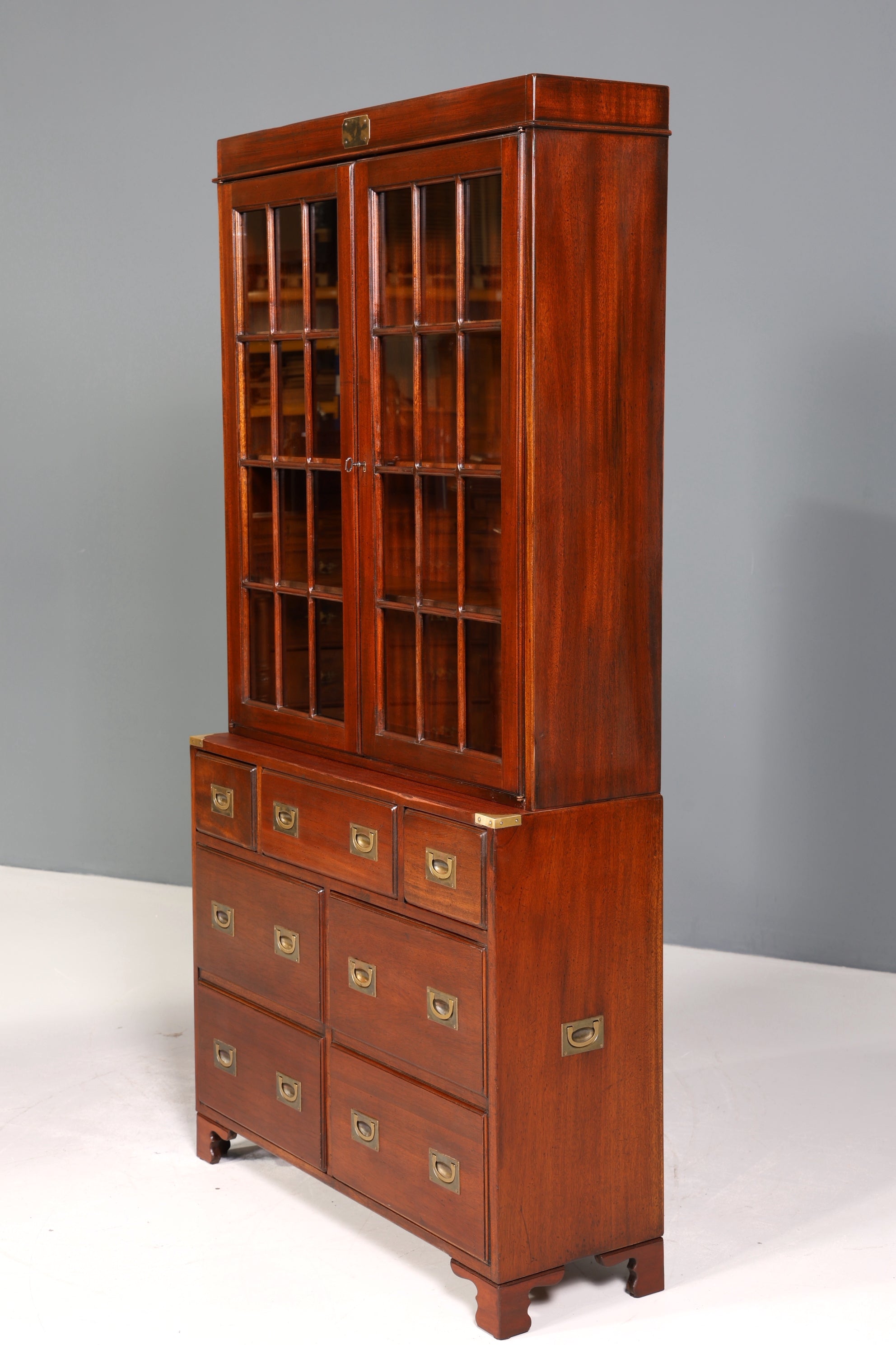 Wunderschöner Maritimer Vitrinenschrank Englischer Schrank echt Holz Bibliothek Englische Anrichte