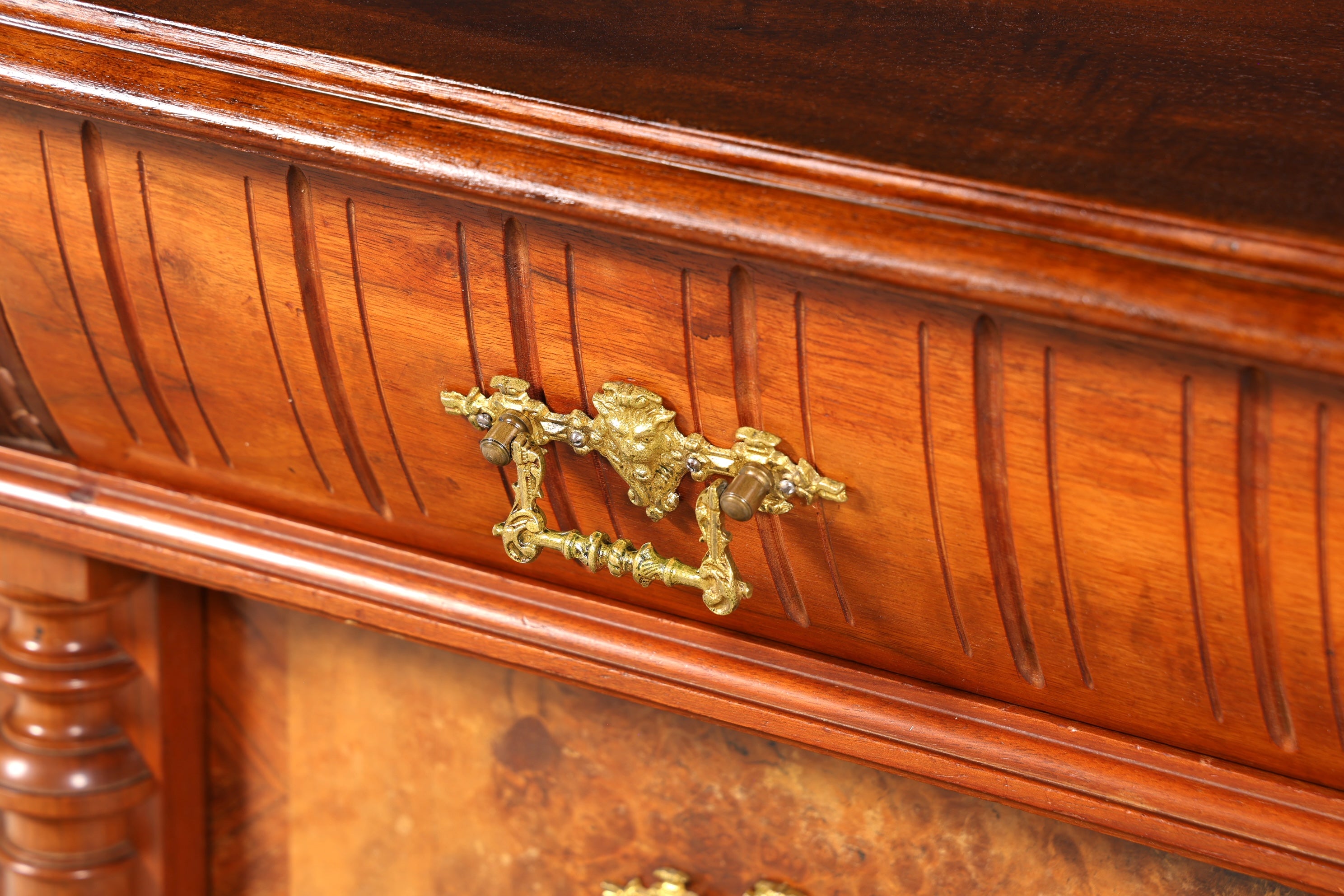 Wunderschöne Gründerzeit Kommode Louis Philippe Nussbaum Schubladen Kommode Sideboard um 1880