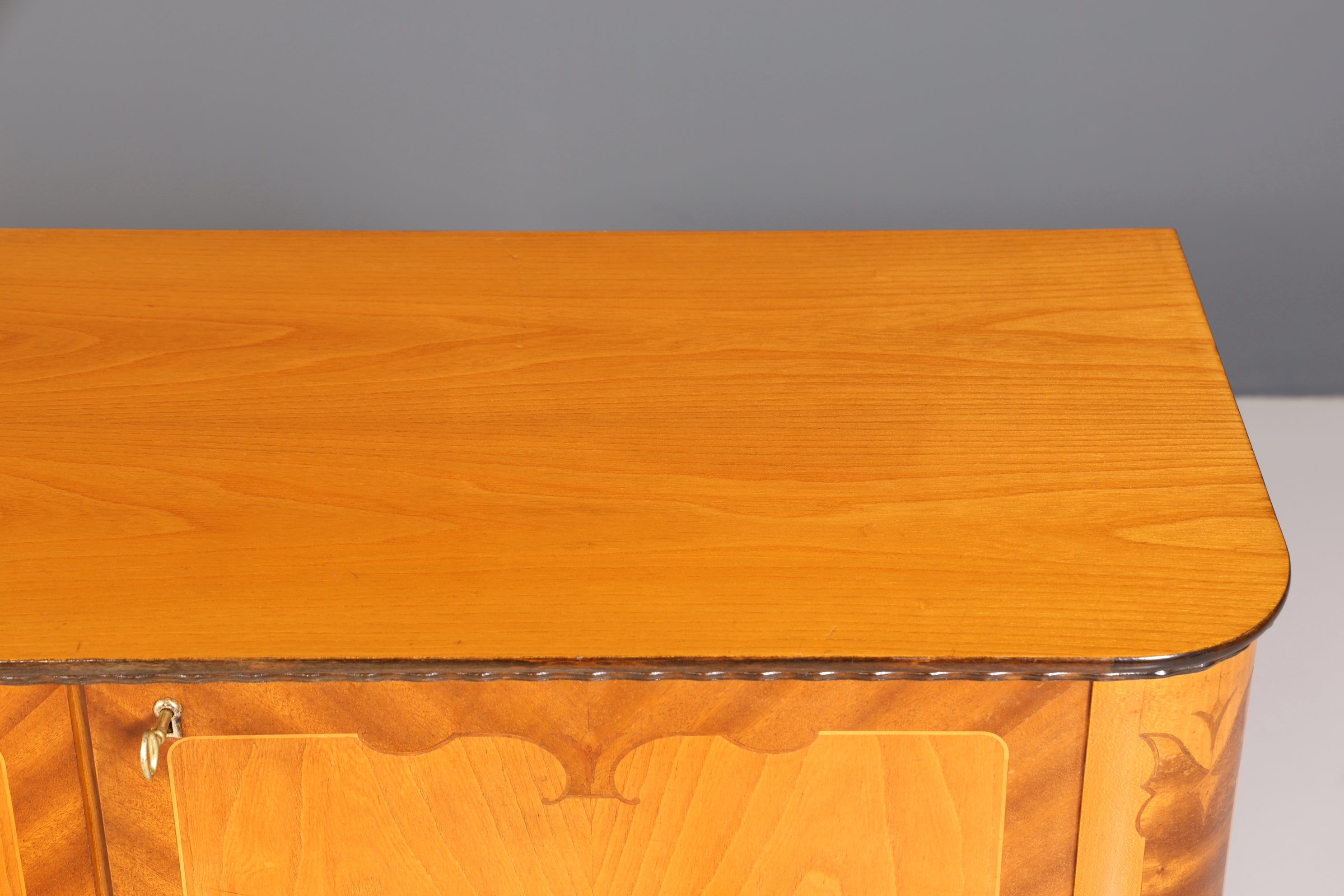 Stilvolles Original Art Deco Schrank Vertiko Sideboard um 1930 Highboard Kommode