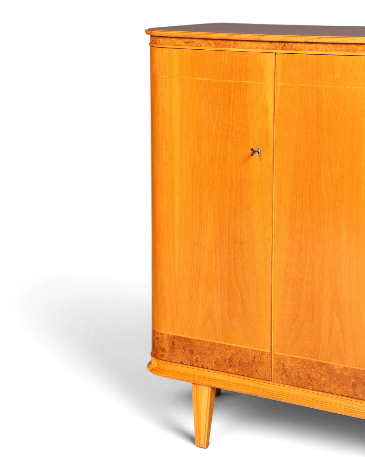 Hauptstadt Möblerei Mid Century Highboard aus massivem Holz mit schöner Maserung und abgerundeten Kanten