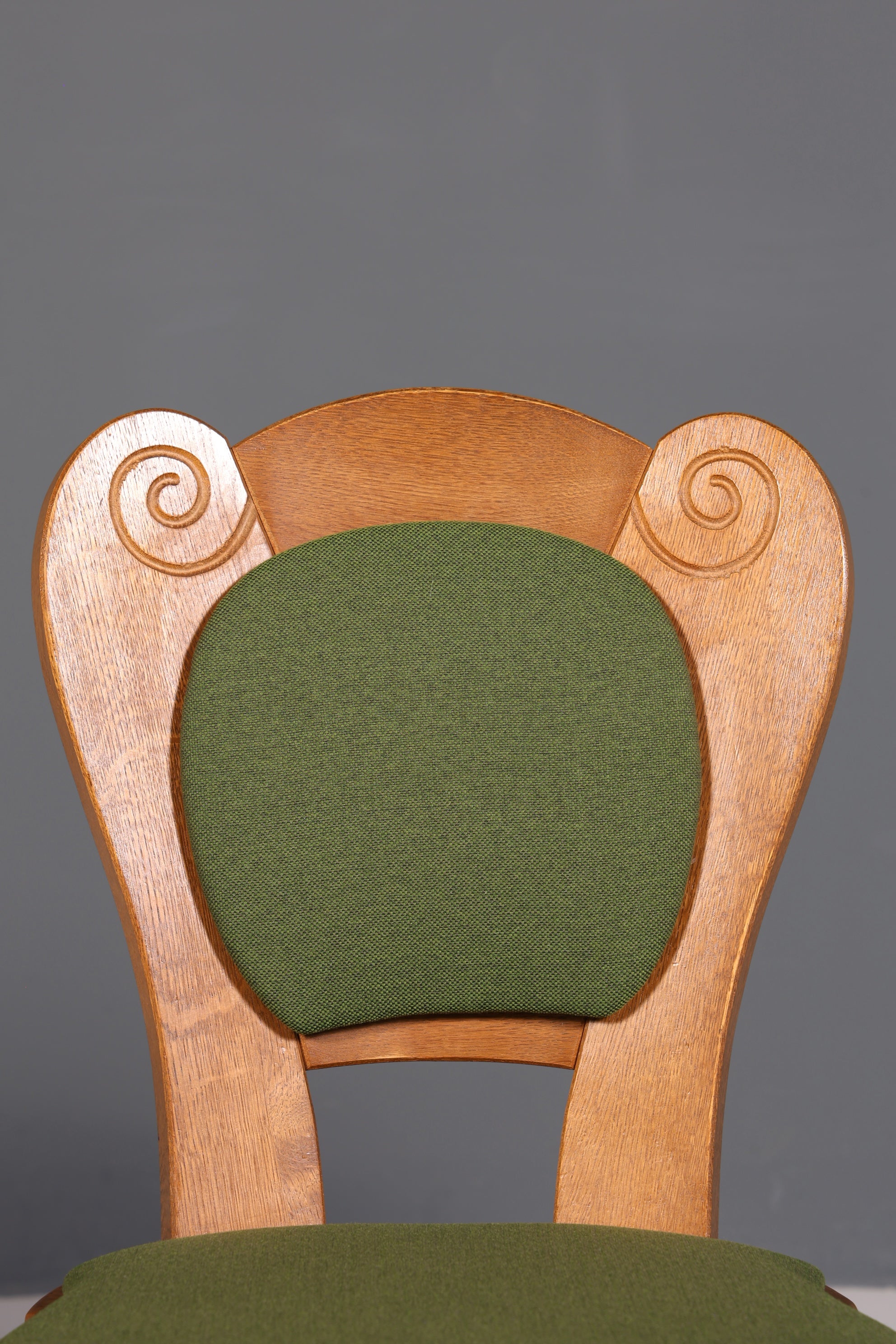 4x Simple country-style chairs with two stools, retro chair set, antique style oak, kitchen chairs, farmhouse chairs, dining room chairs