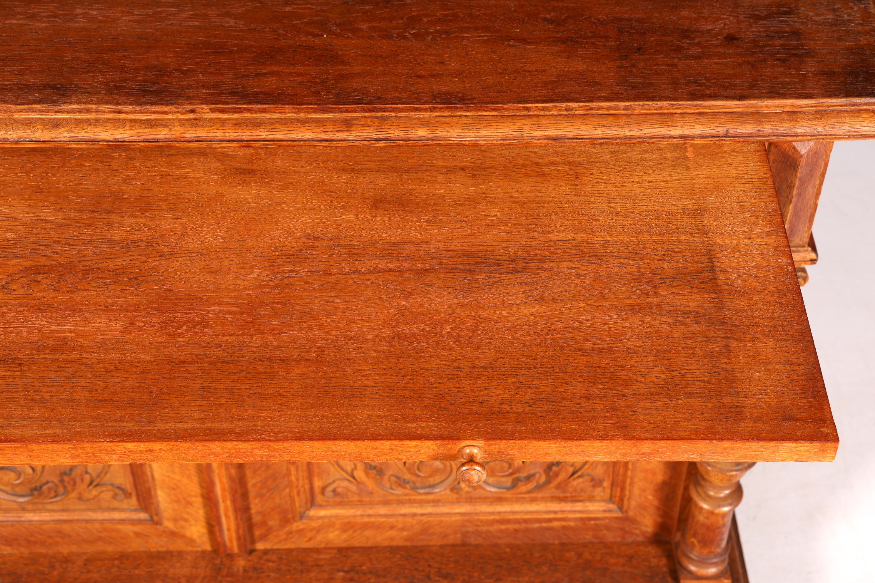 Stylish Gründerzeit sideboard, Louis Philippe oak cabinet/chest of drawers, circa 1880