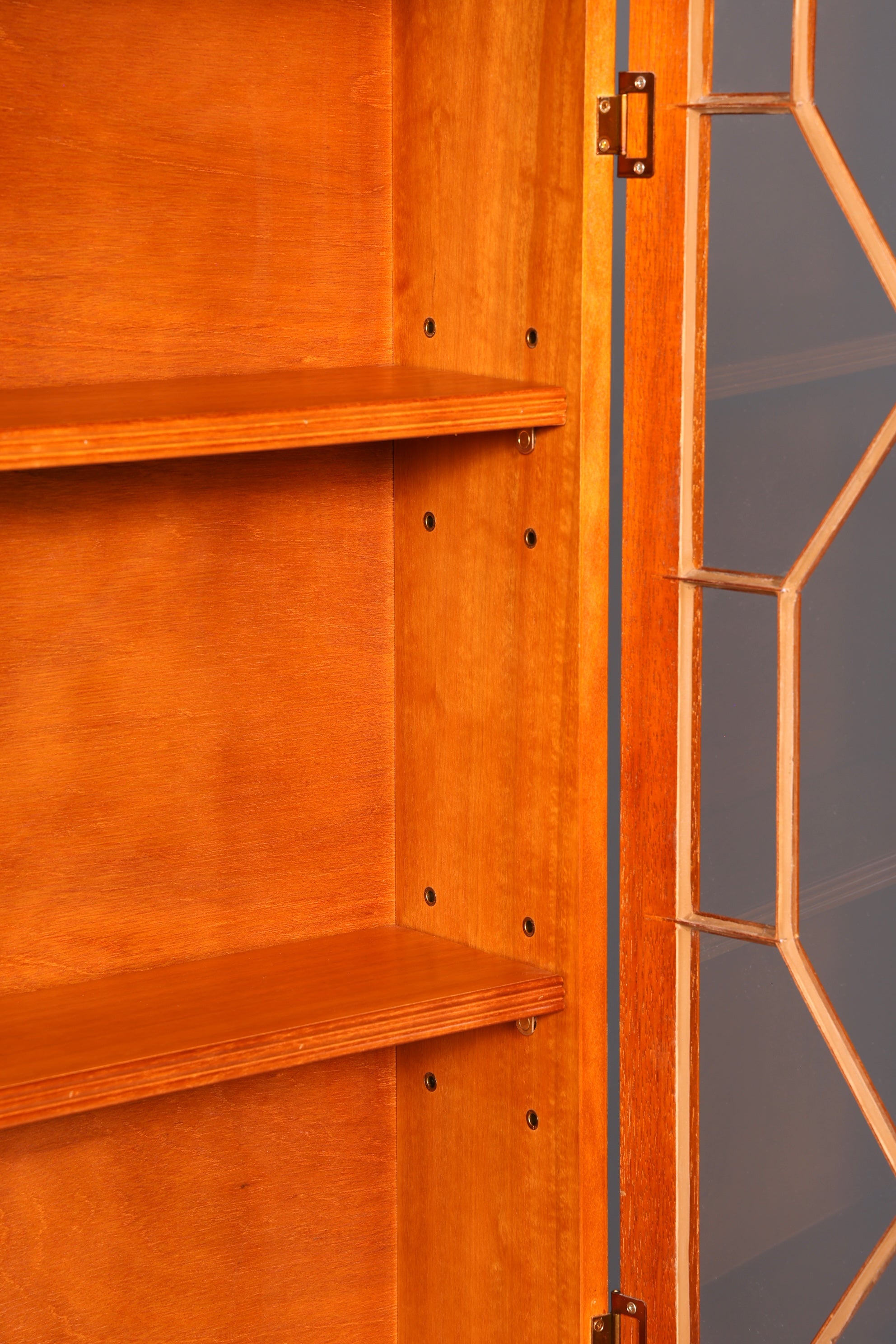 G311 Finish cm Stilvoller Englischer Sekretär Büro Aufsatzsekretär Eibe Antik Stil Vitrinen Schrank UK (Kopie)