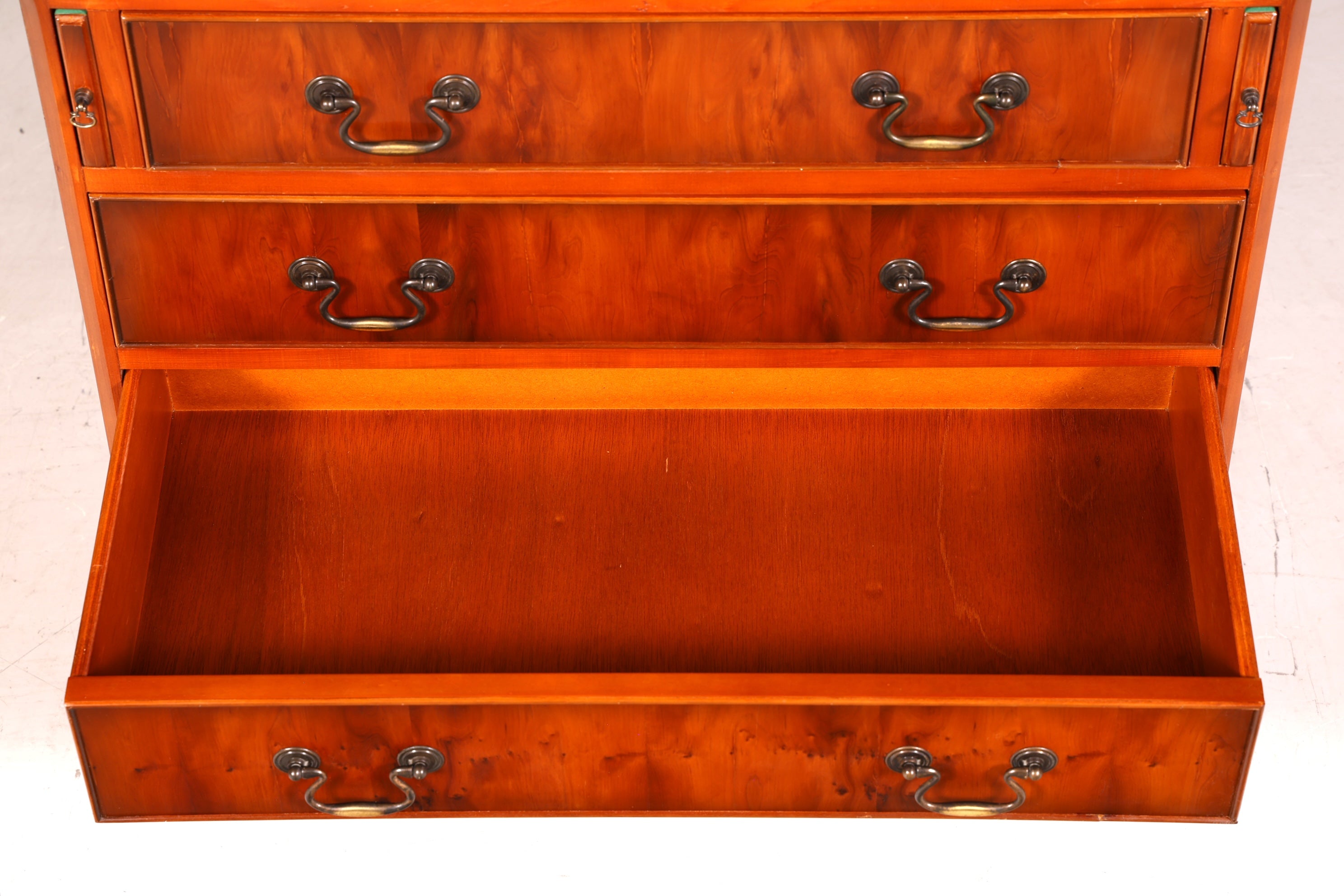 G311 Finish cm Stilvoller Englischer Sekretär Büro Aufsatzsekretär Eibe Antik Stil Vitrinen Schrank UK (Kopie)