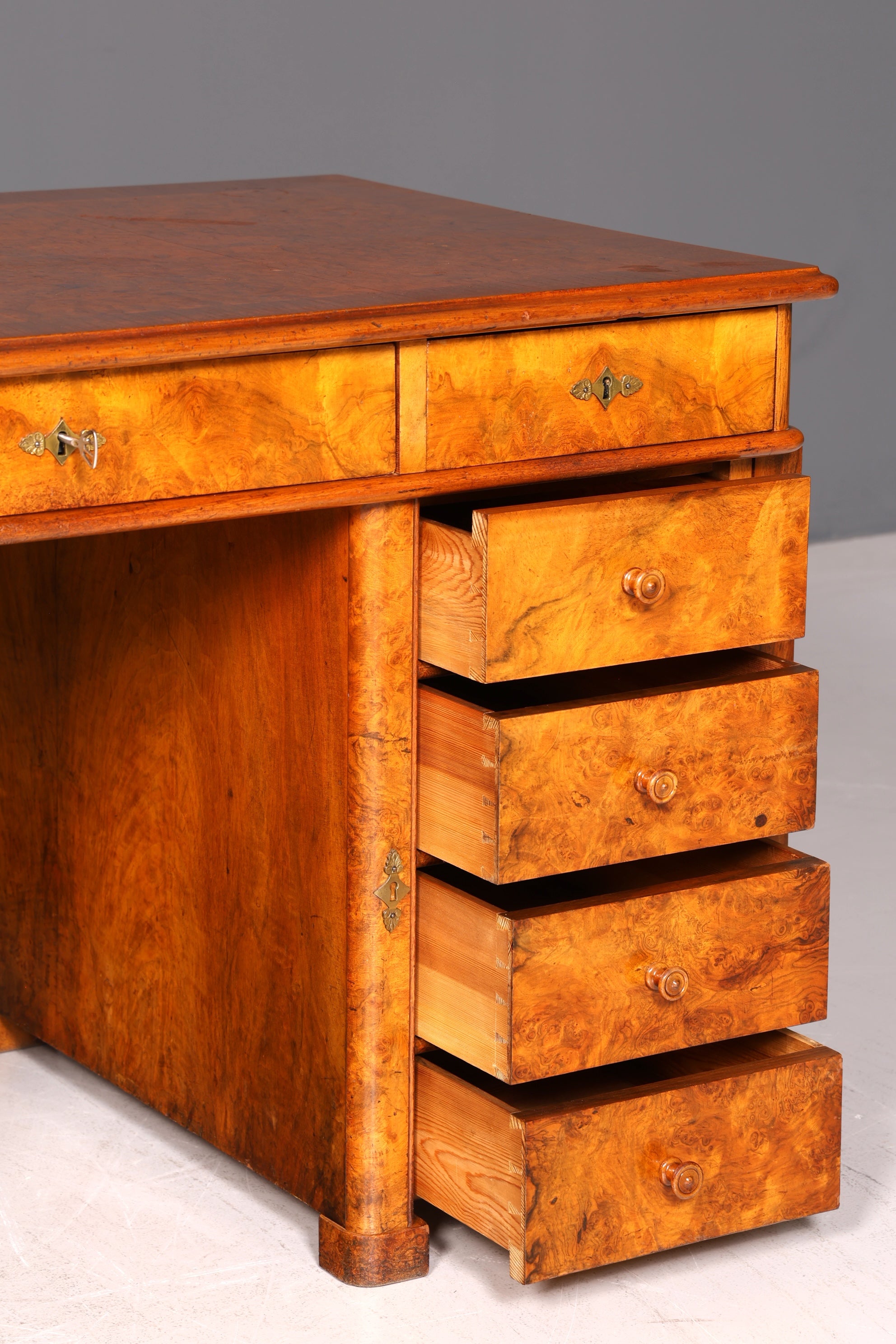 Wunderschöner Art Deco Schreibtisch Nussbaum Antik Massiv Holz Bürotisch Office Table Vintage
