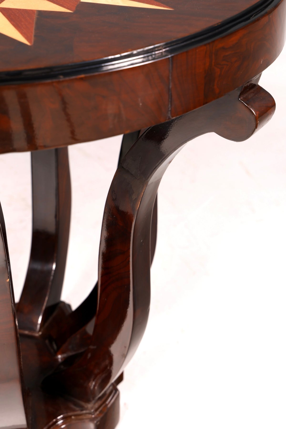 Beautiful Art Deco-style coffee table, antique-style luxury side table, living room accent table