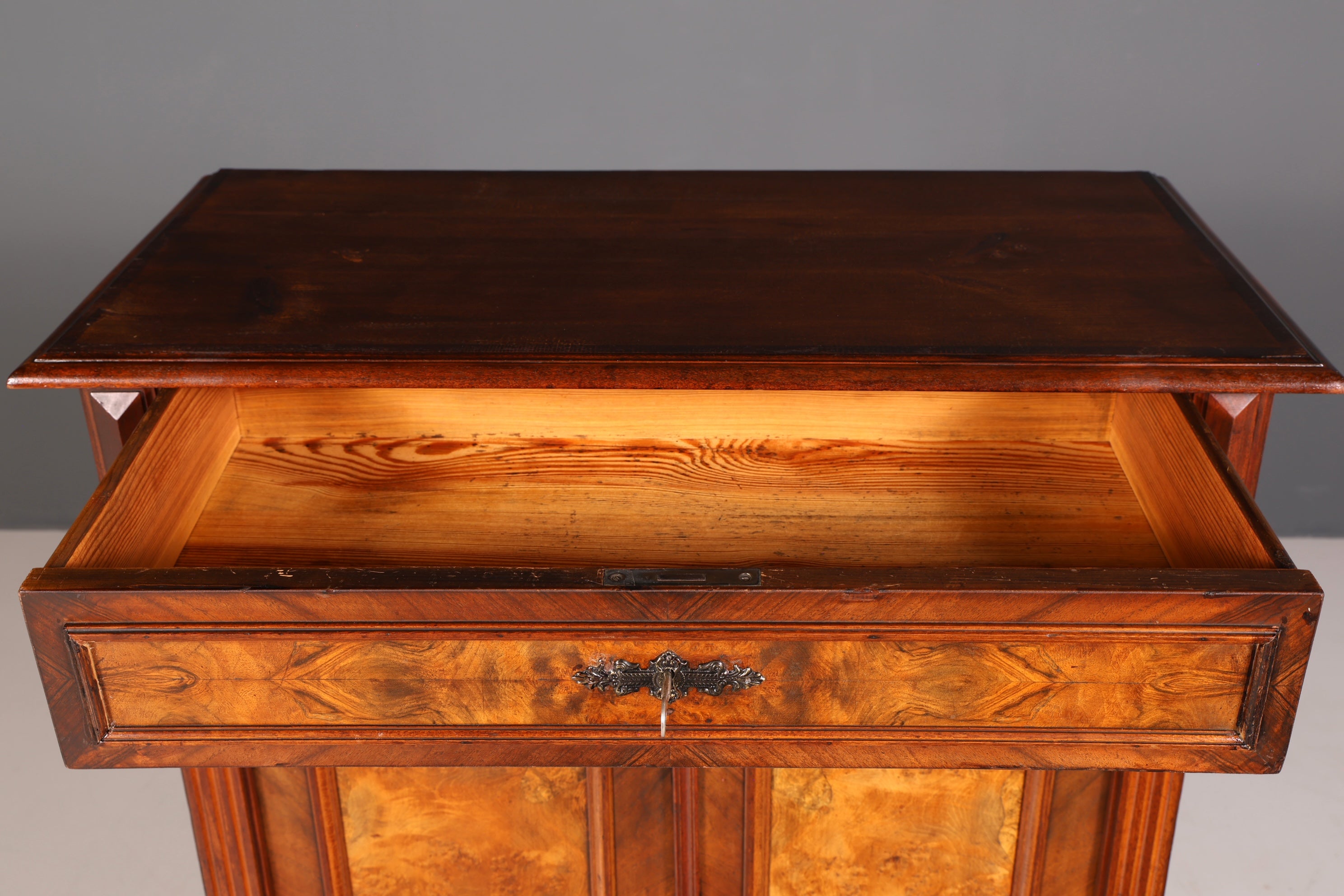 G359 Finish Traumhaftes Gründerzeit Vertiko Jugendstil Schrank Antik Highboard Kommode (Kopie)