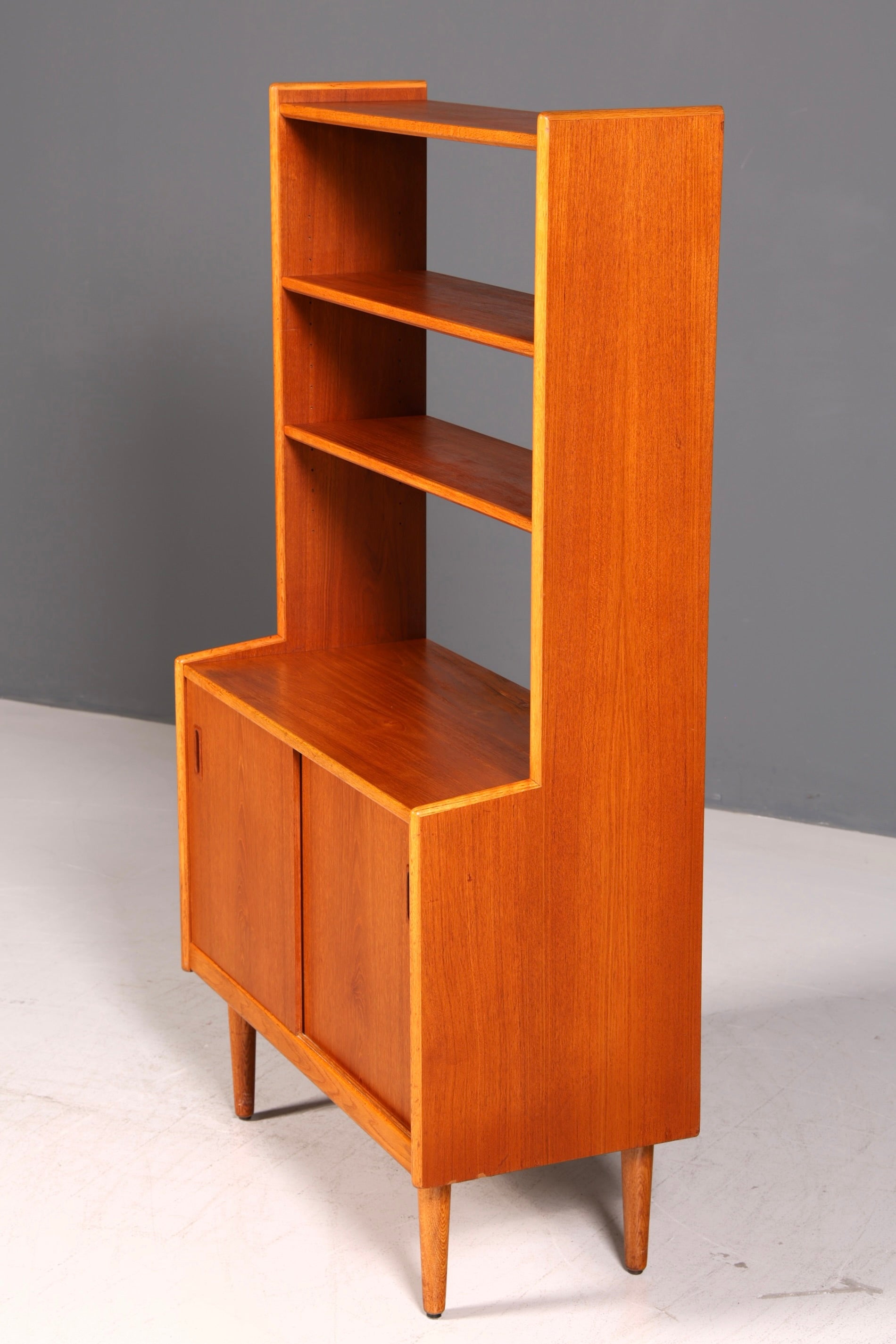 Schlichtes Mid Century Bücherregal Danish Design Schiebetür Teak Holz Vintage Schrank Regal