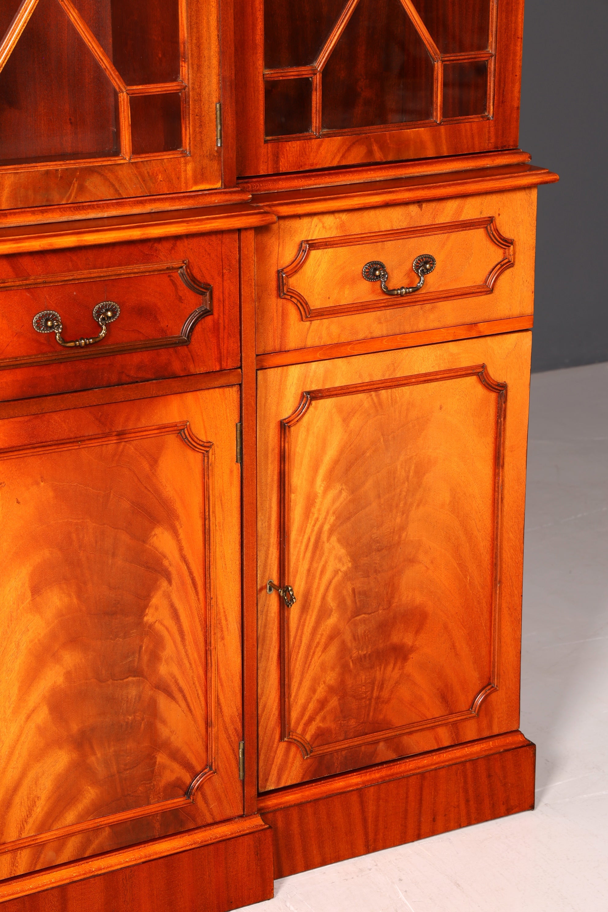 G389 Finish Wunderschöne Englische Vitrine Bibliothek Sekretär echt Holz Antik Schrank Regal (Kopie)