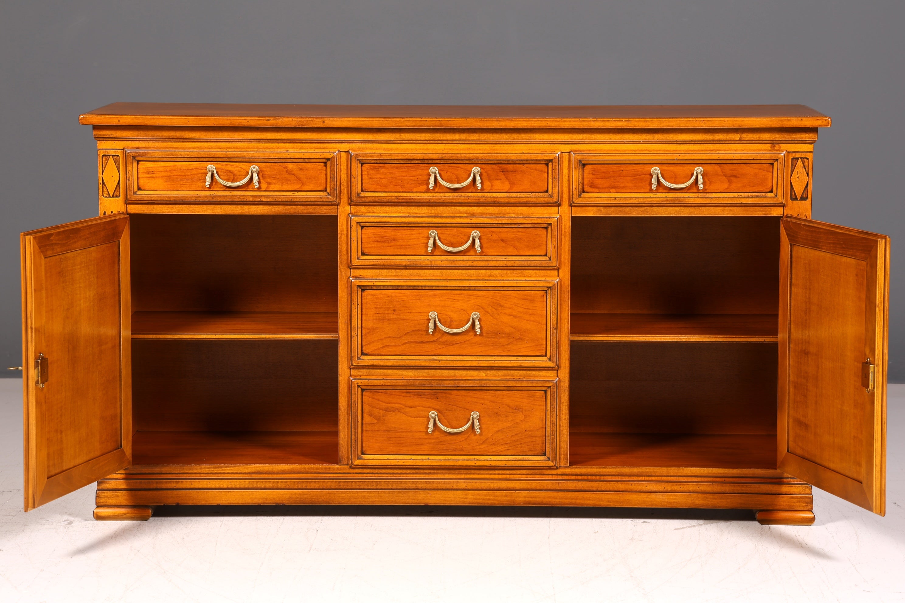 Wunderschönes Original Selva Sideboard Antik Stil Villa Borghese Schrank Kommode Buffet Anrichte