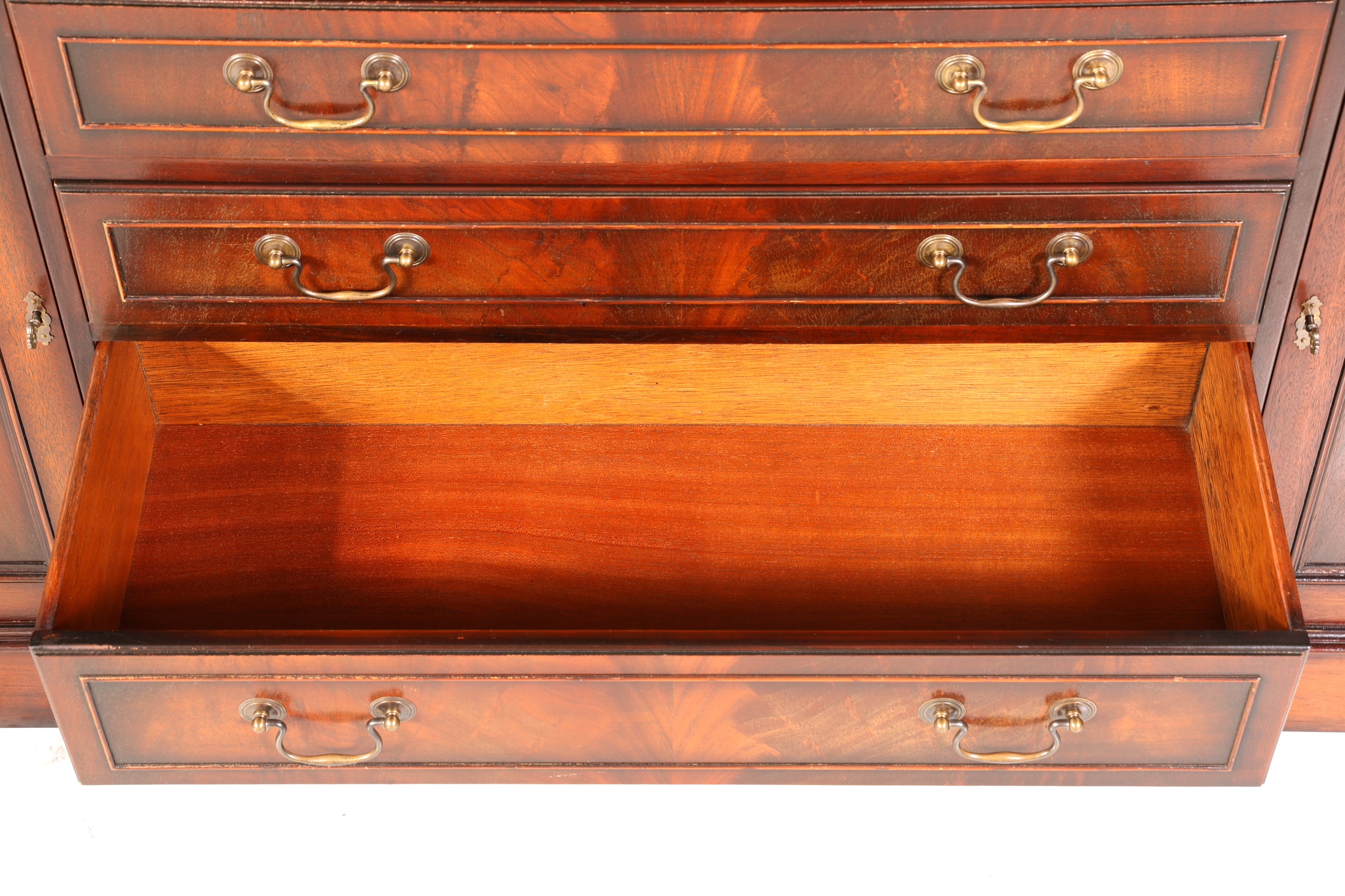 Wunderschöne Englische Vitrine Bibliothek Bücherschrank UK Buffet Mahagoni Schrank 60s Jahre