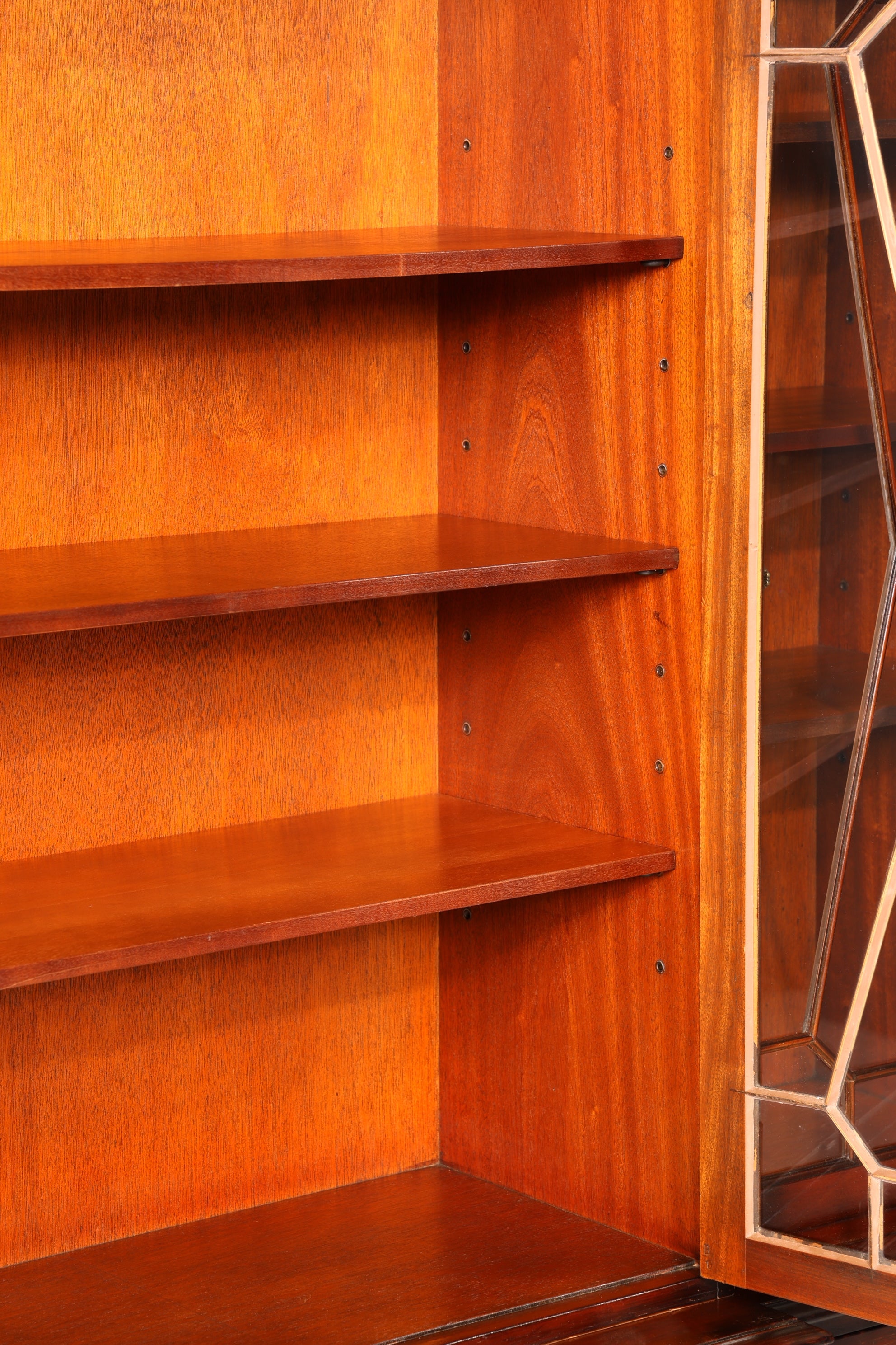 Wunderschöne Englische Vitrine Bibliothek Bücherschrank UK Buffet Mahagoni Schrank 60s Jahre