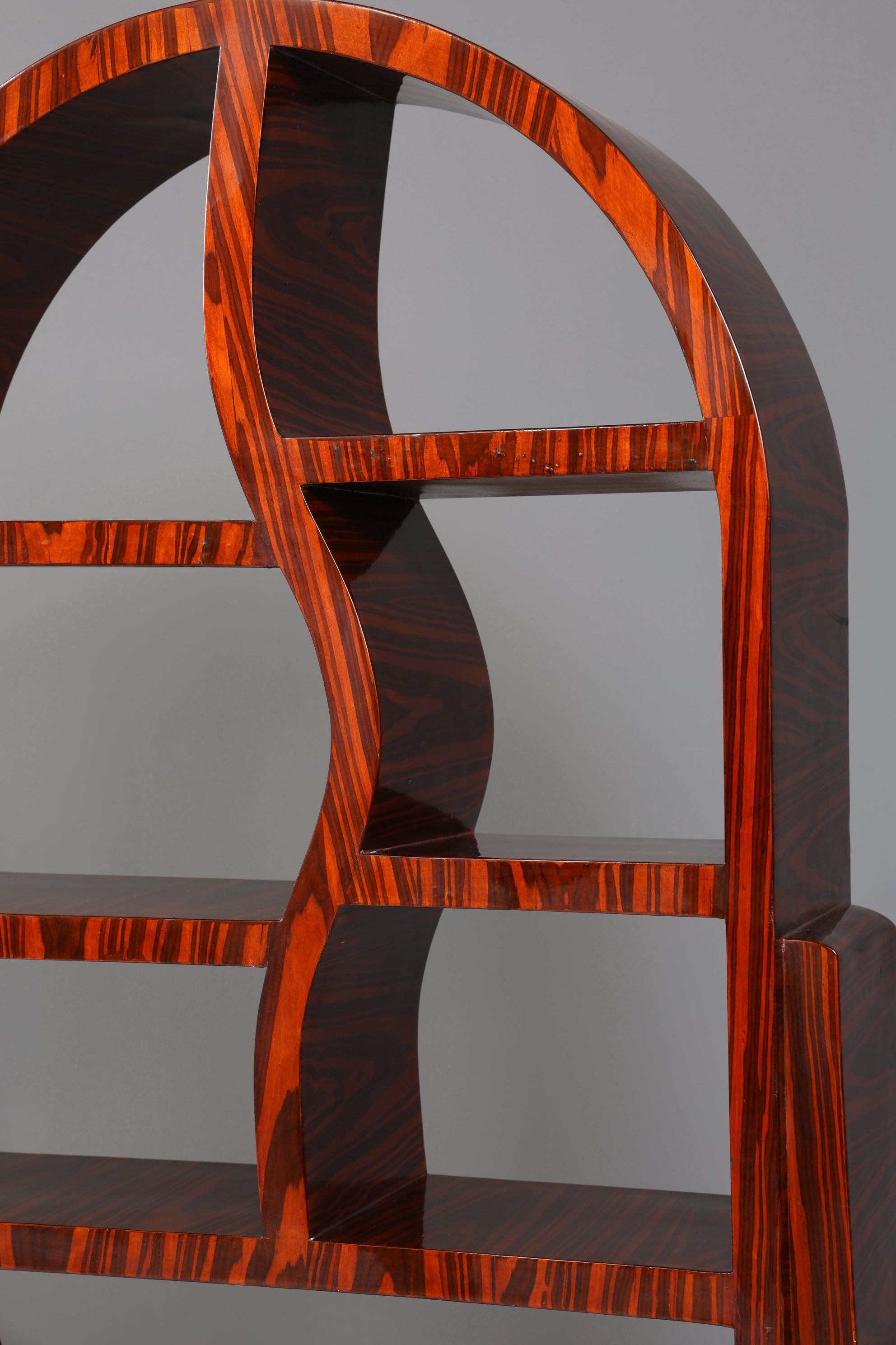 AD27-1 Art Deco Regal mit Beschädigungen