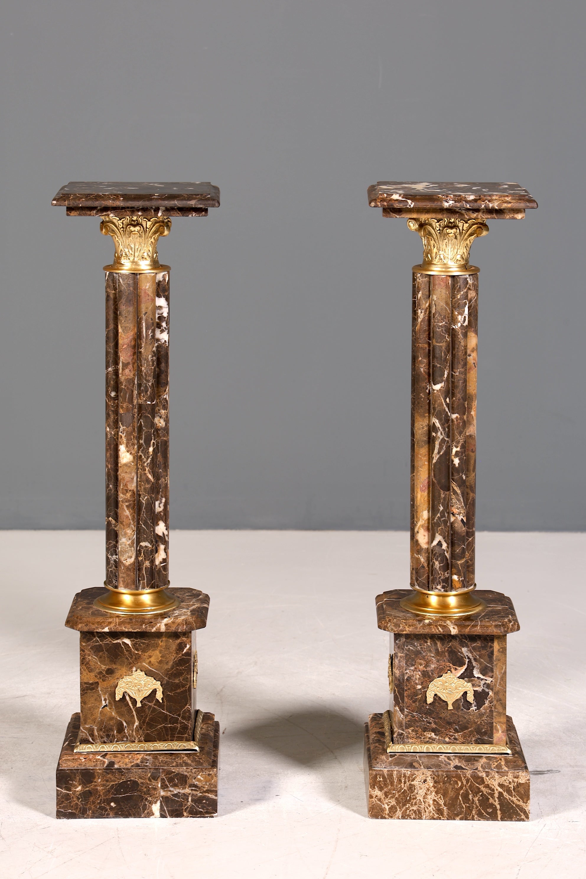 Edle Barock Stil Säule Louis XV Marmor Blumensäule Naturstein Sockel Ablage