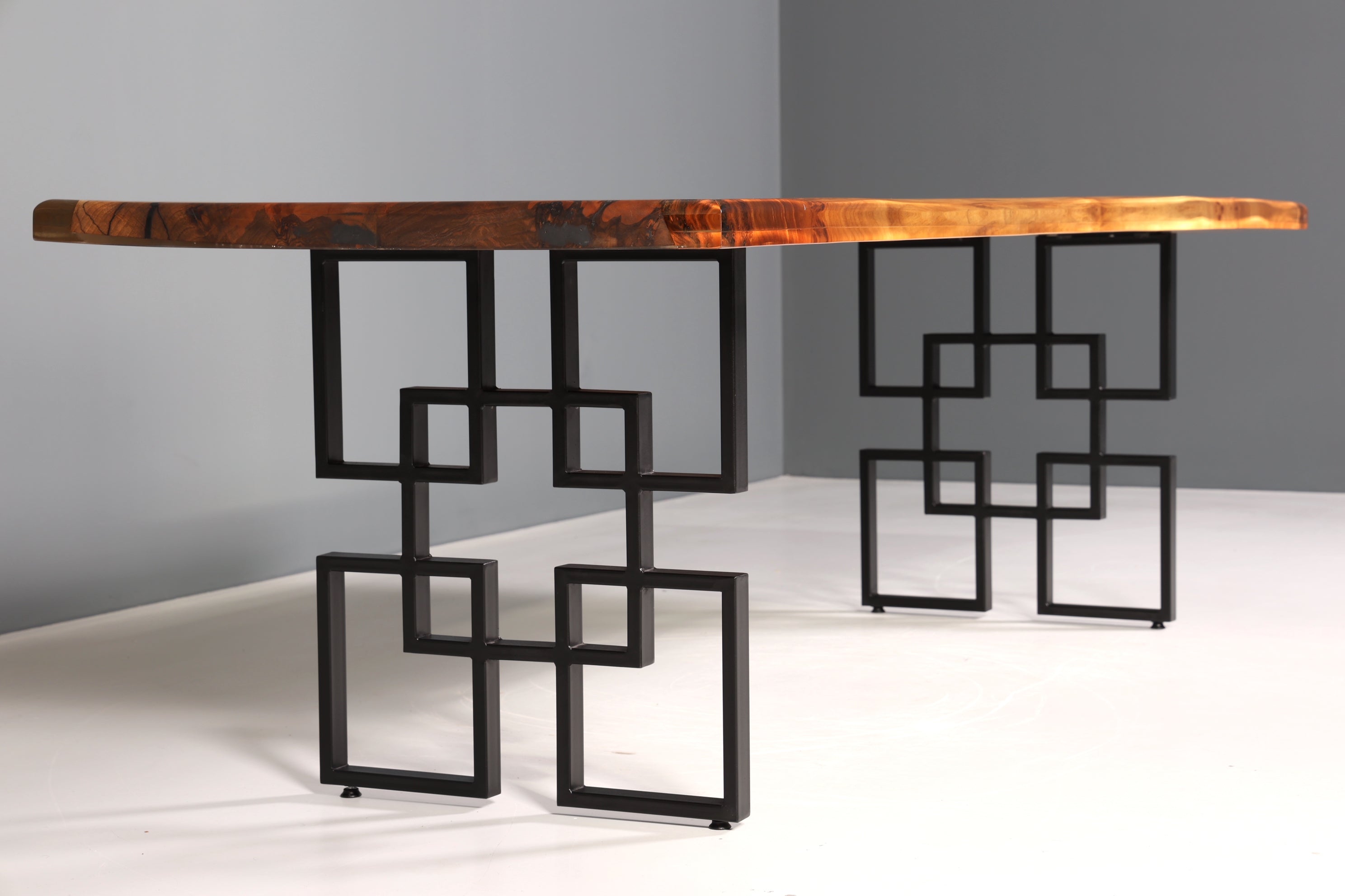 Einzigartiger Epoxidharz Tisch 258-90cm massiv Holz Nussbaum Esszimmer Tisch River Table Küchentisch Esstisch