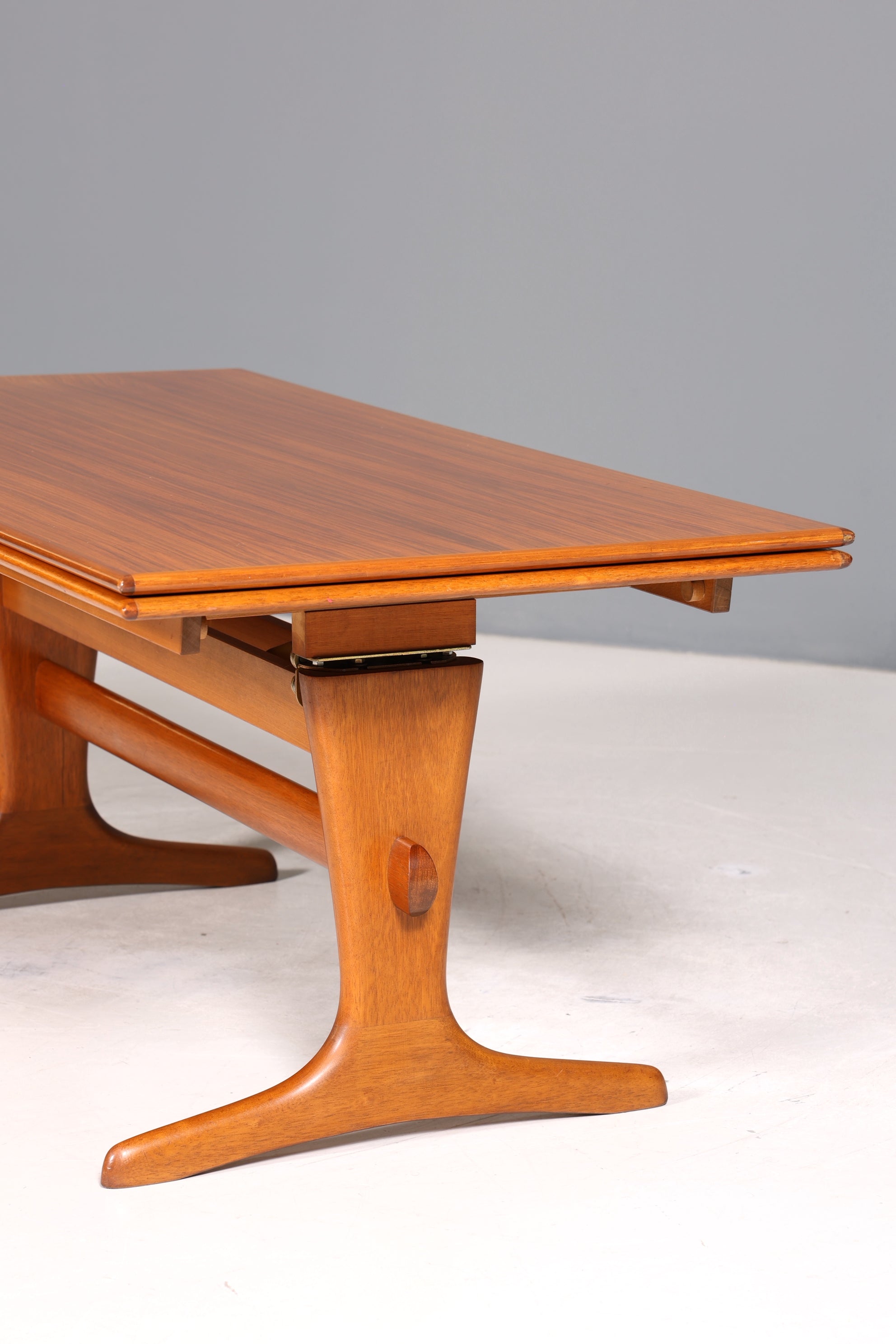 Wunderschöner Mid Century Couchtisch Teak Danish Retro Ablagetisch ausziehbarer höhenverstellbar Vintage Coffee Table 70er Jahre Wohnzimmertisch