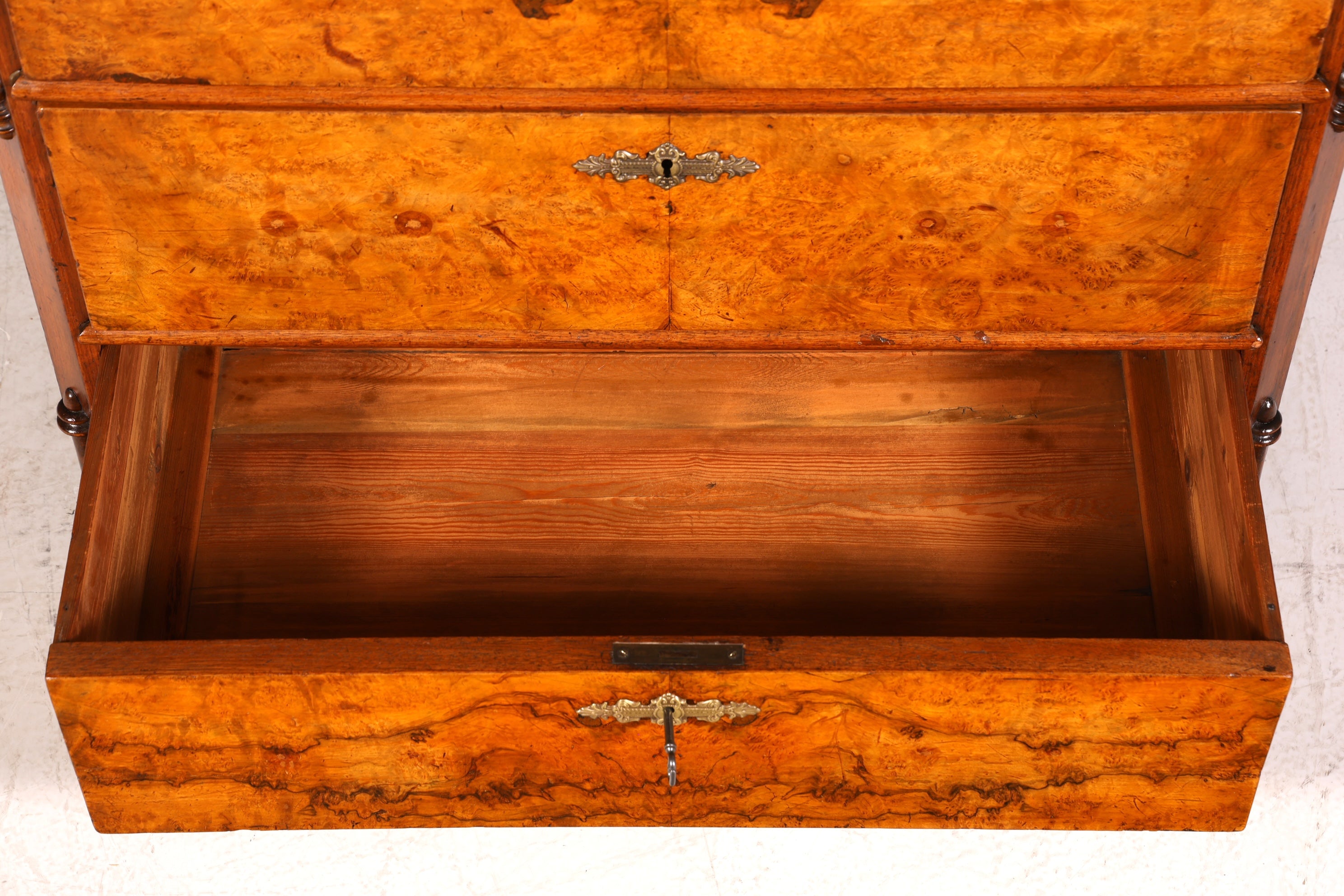 Stilvolle Louis Philippe Kommode Biedermeier Schubladen Kommode Antik Wäschekommode