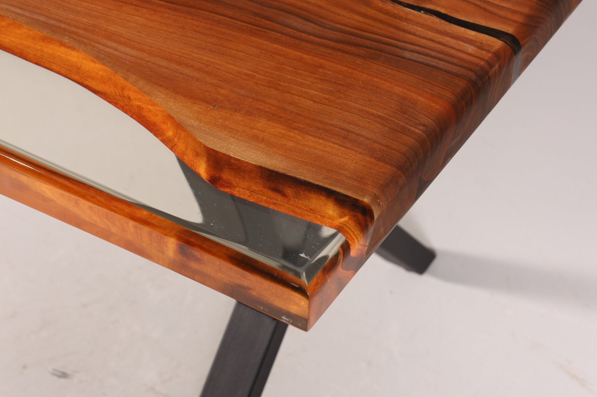 Beeindruckender Epoxidharz Tisch 180-90cm Nussbaum Esszimmer Tisch River Table Epoxy Küchentisch