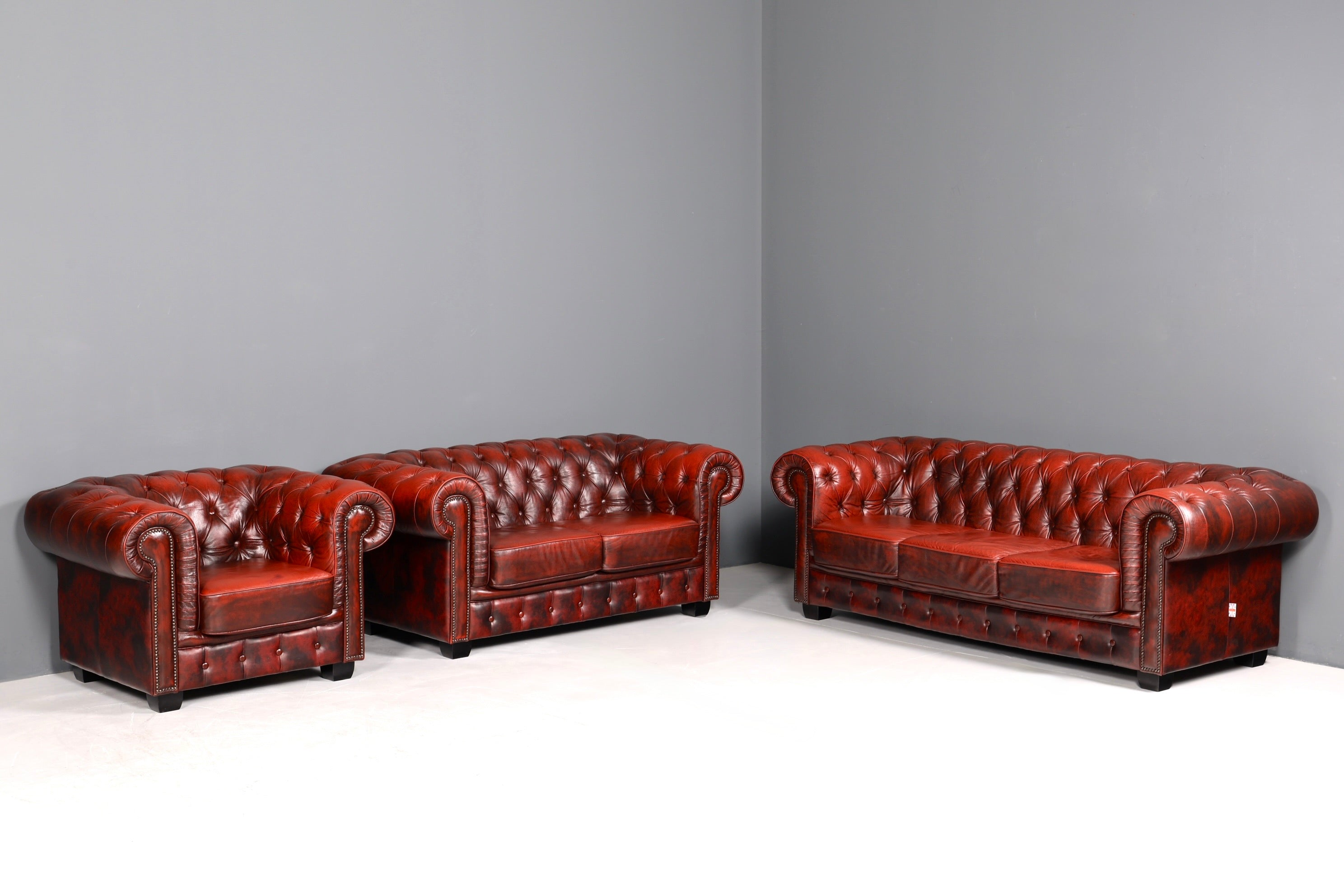 F954 Finish cm Wunderschönes Original Chesterfield Sofa 3- Sitzer echt Leder Oxblood Couch Englisch