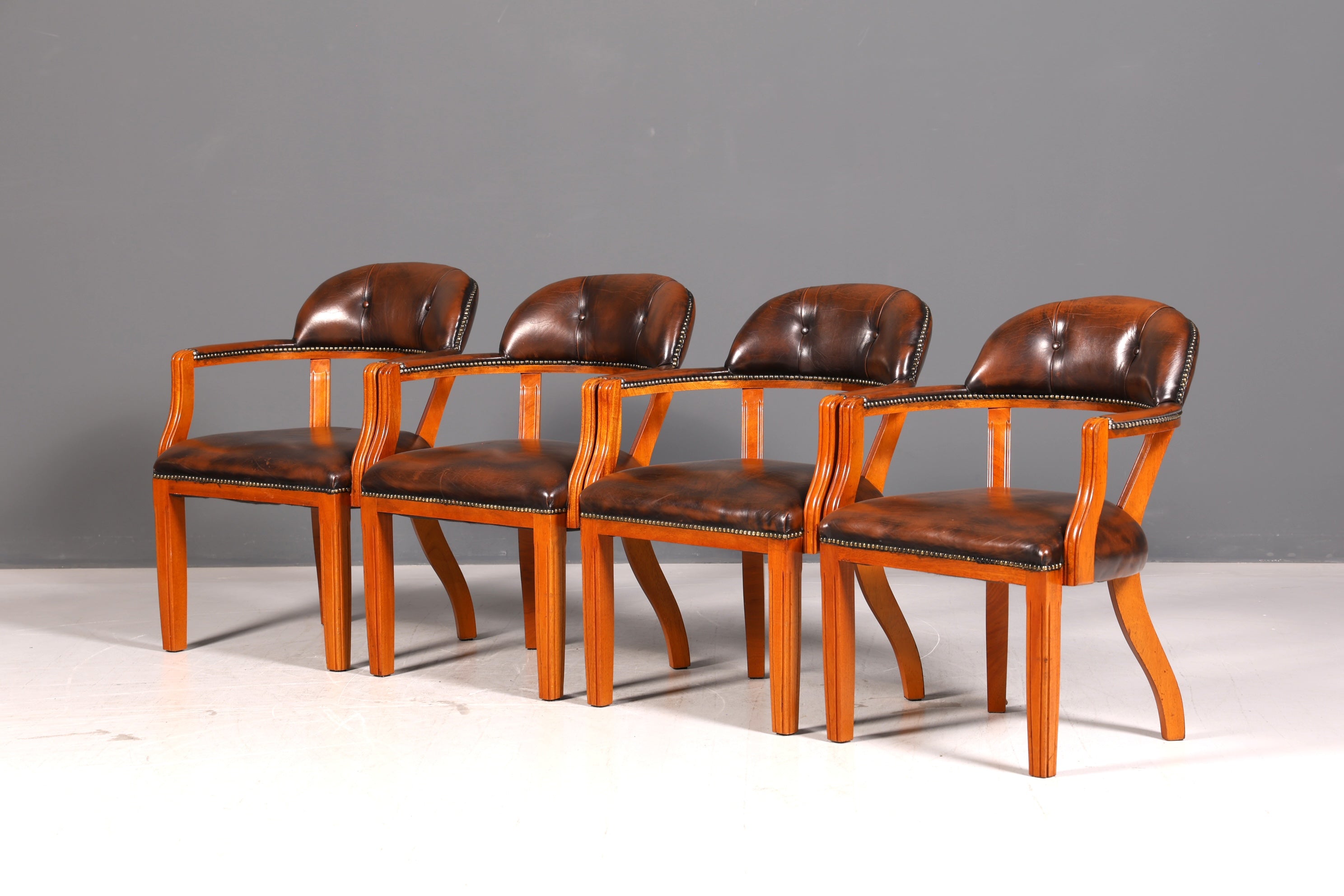 Wunderschöner Chesterfield Armlehnstuhl Braun Echt Leder Englisch Bürostuhl Schreibtischstuhl Sekretär Stuhl Court Chair 3 von 4