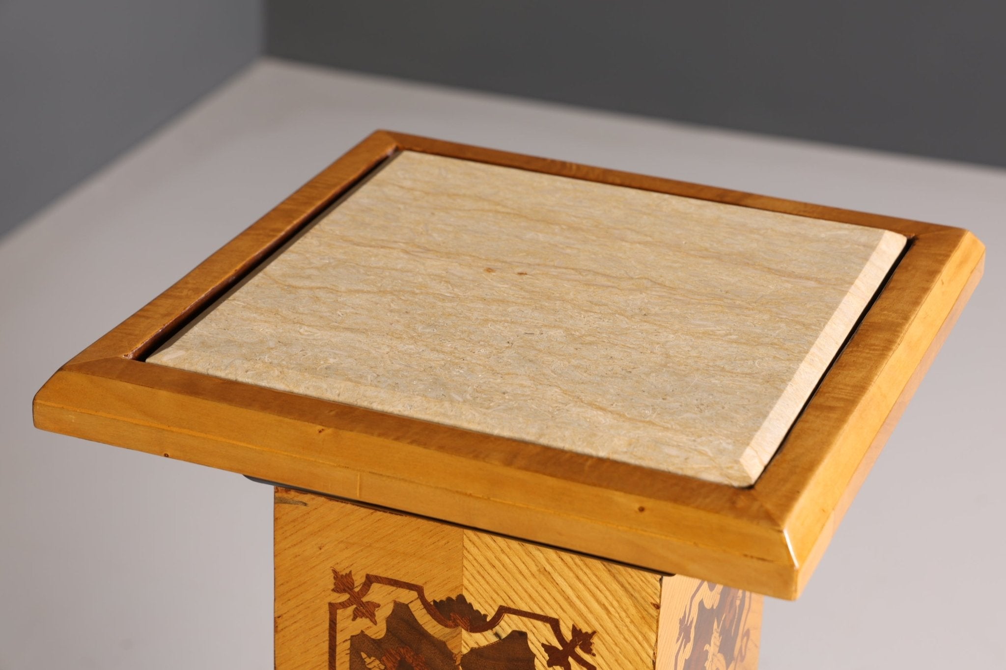 Traumhafte Barock Stil Säule Louis XV Blumensäule Naturstein Marmor Ablage Tisch 1 von 2