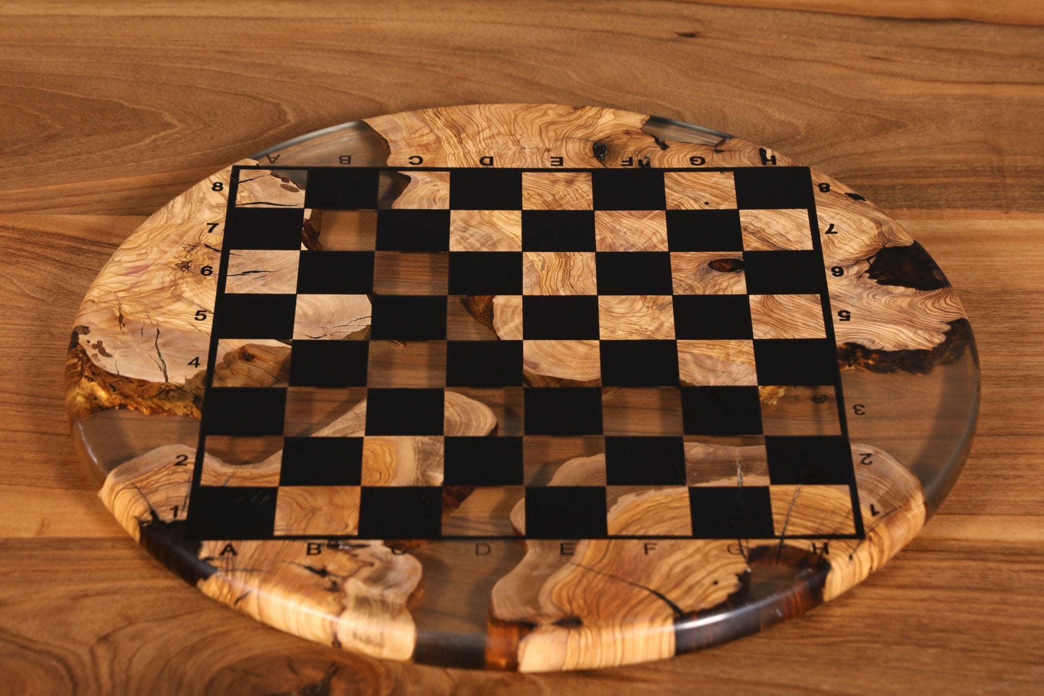 Wunderschönes Handgefertigtes Epoxidharz Schachbrett Olivenbaum Epoxy Spielbrett Brettspiel