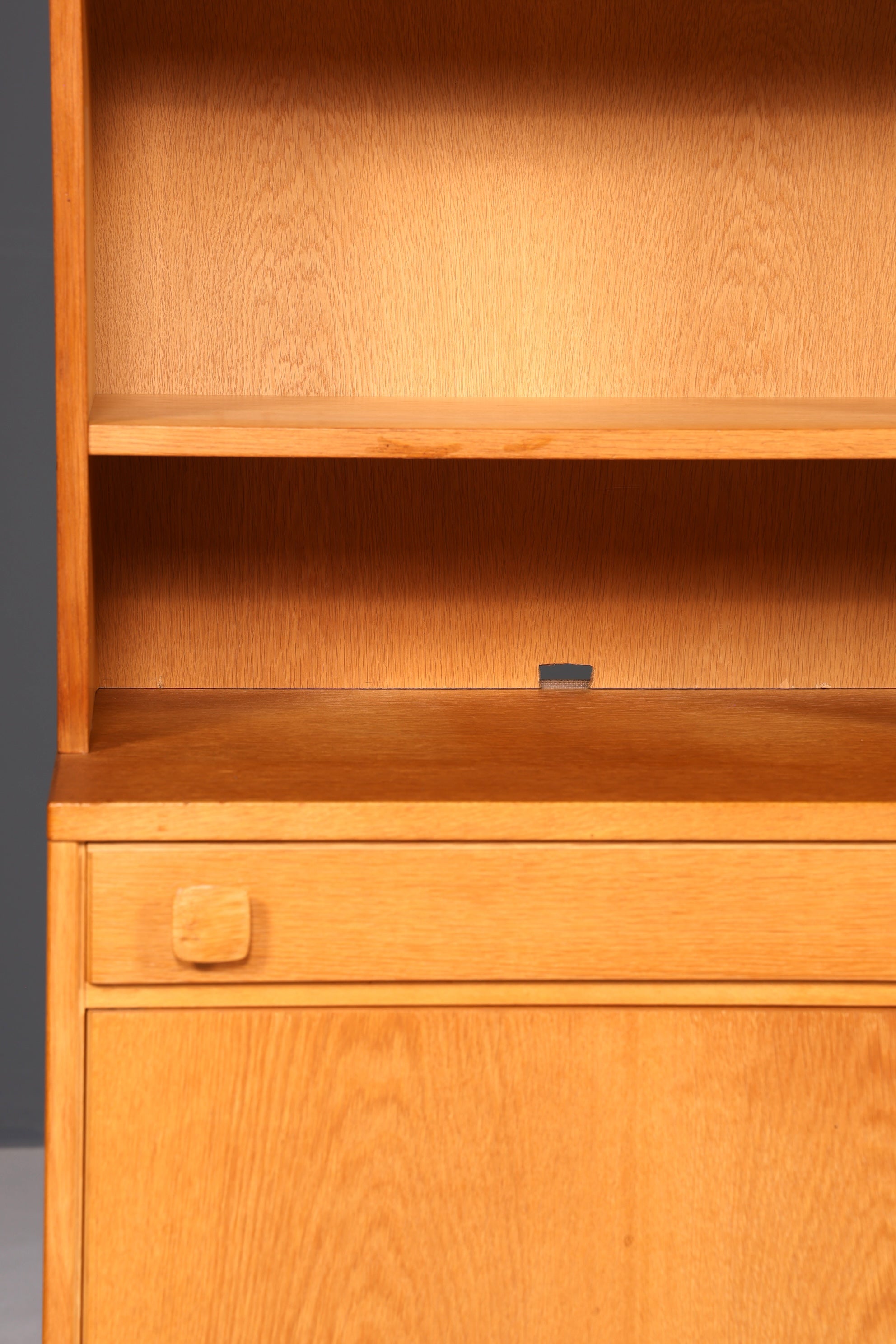 F894 Finish Traumhaftes Mid Century Regal echt Holz Schrank Danish Design Retro Kommode Vintage Bücherregal 60er Jahre