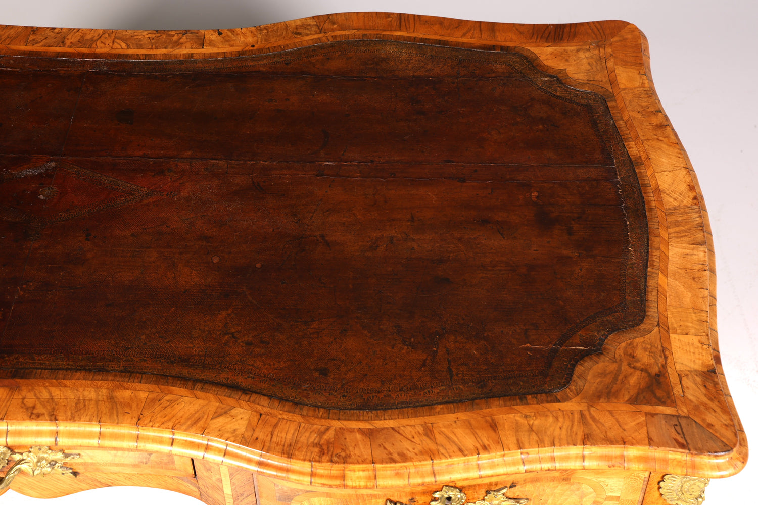 Majestätischer Original Louis XV Schreibtisch 1780 Bureau Plat French Desk echt Leder Antik Bürotisch Office Desk