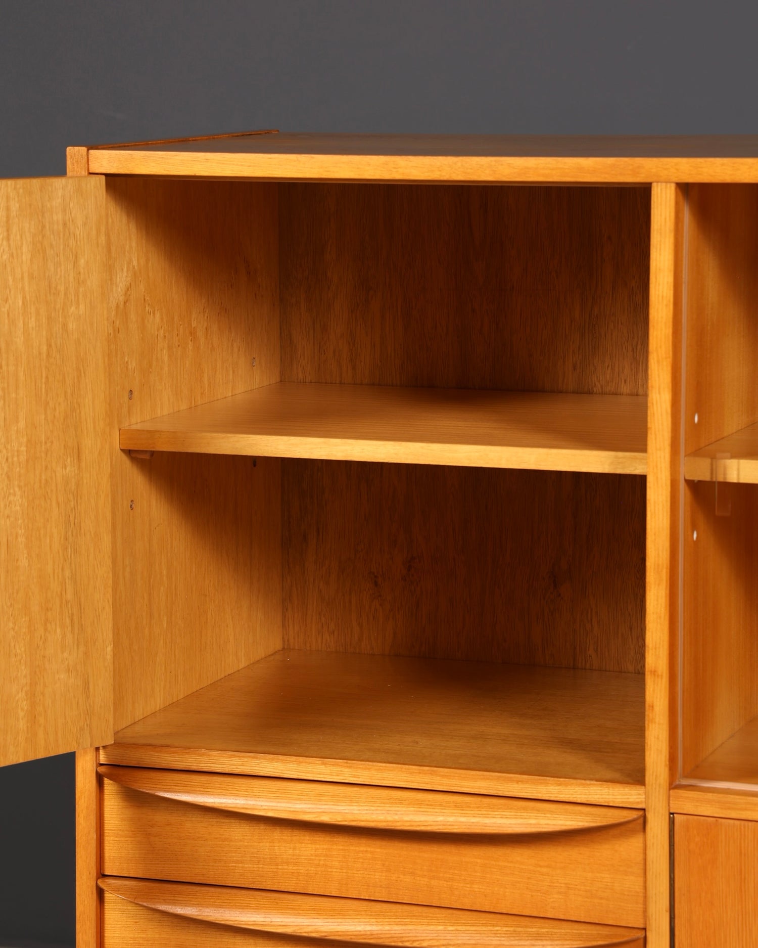 Wunderschöne Original Hellerau Mid Century Vitrine Schrank Franz Ehrlich 602 Kommode Bücherregal