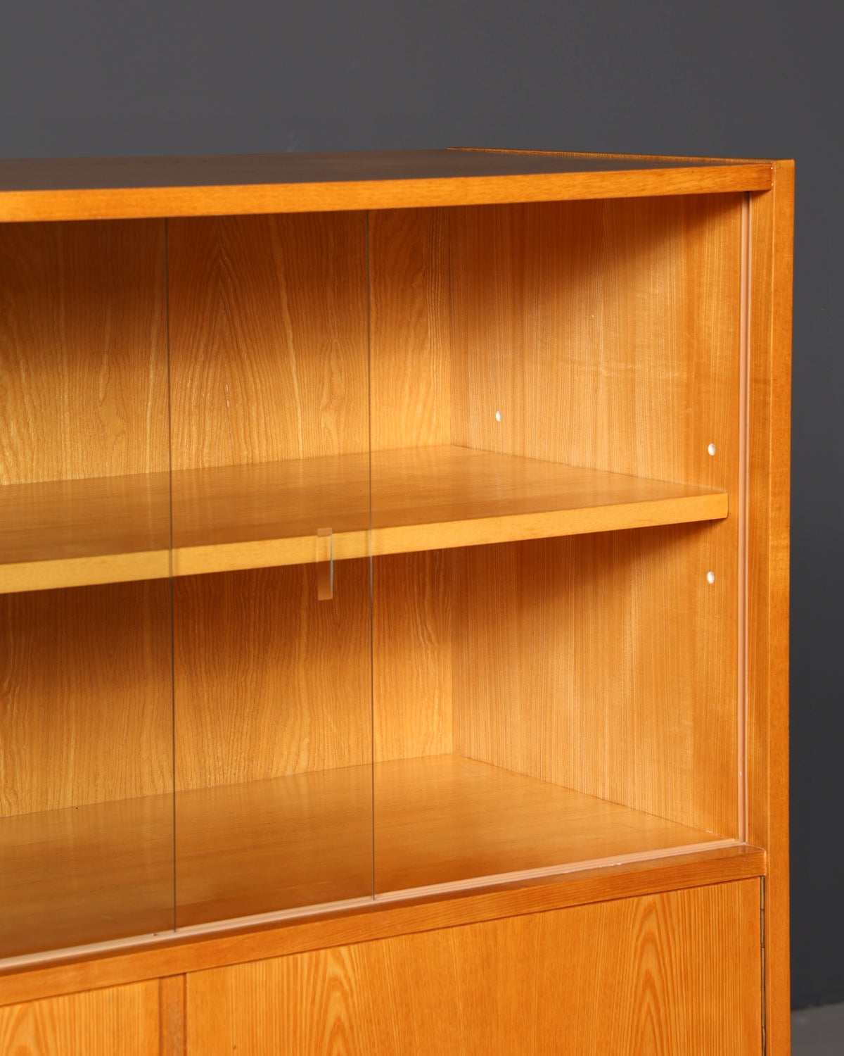 Wunderschöne Original Hellerau Mid Century Vitrine Schrank Franz Ehrlich 602 Kommode Bücherregal