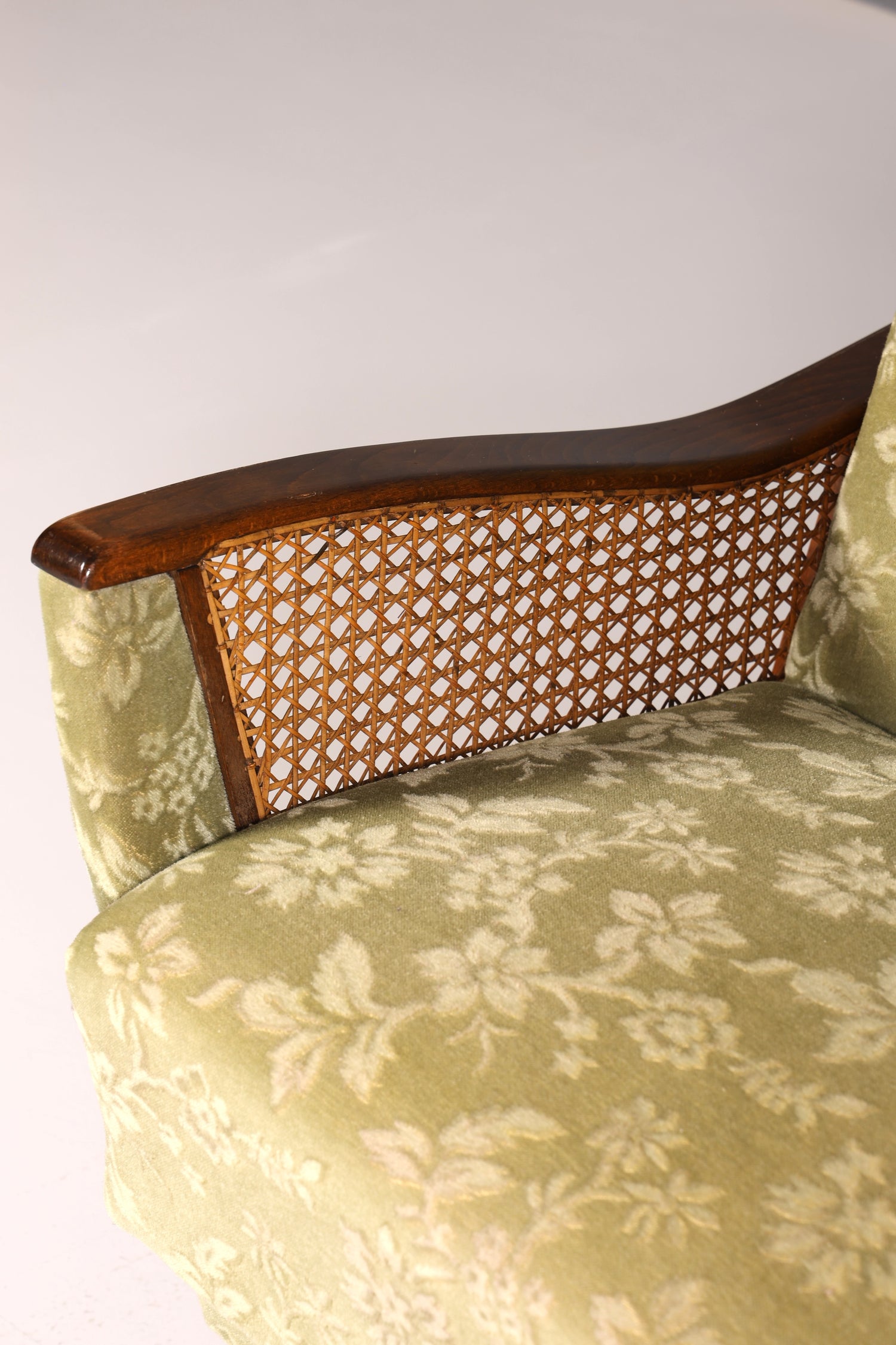 Wunderschönes Chippendale Sofa Barock Stil Wiener Geflecht Schlafsofa 3-Sitzer Couch Gästebett