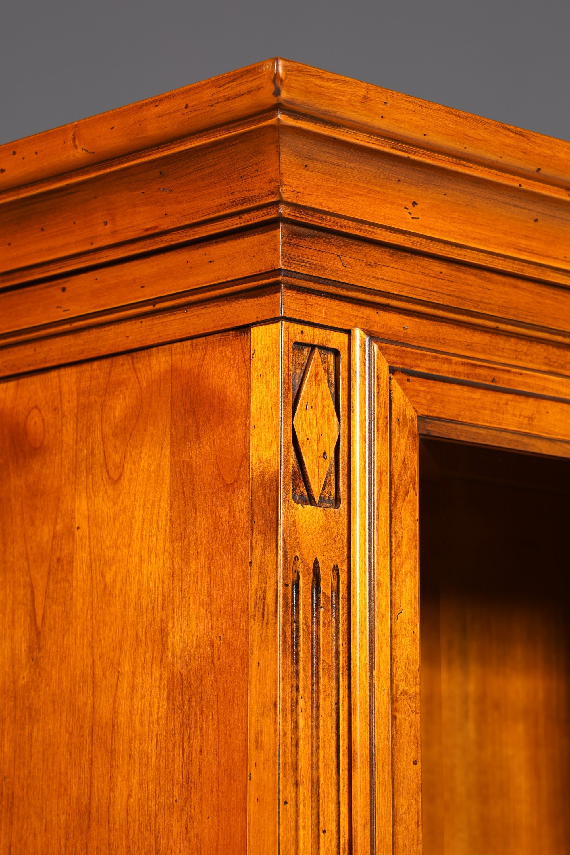 Traumhafte Original Selva Vitrine Antik Stil massiv Holz Buffet Villa Borghese Schrank Regal