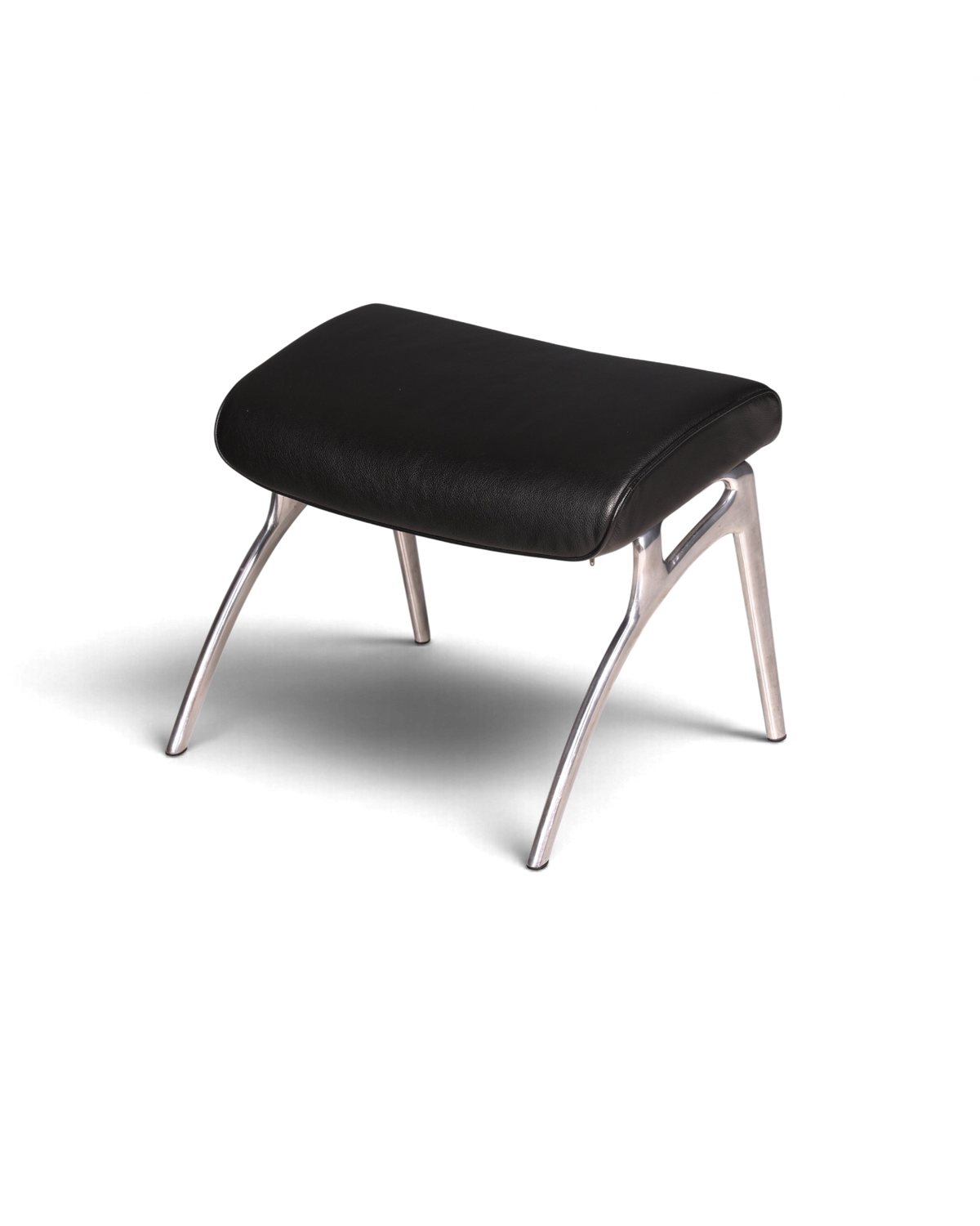 Hauptstadt Möblerei Hocker mit schwarzem Lederpolster und modernem Gestell aus poliertem Aluminium