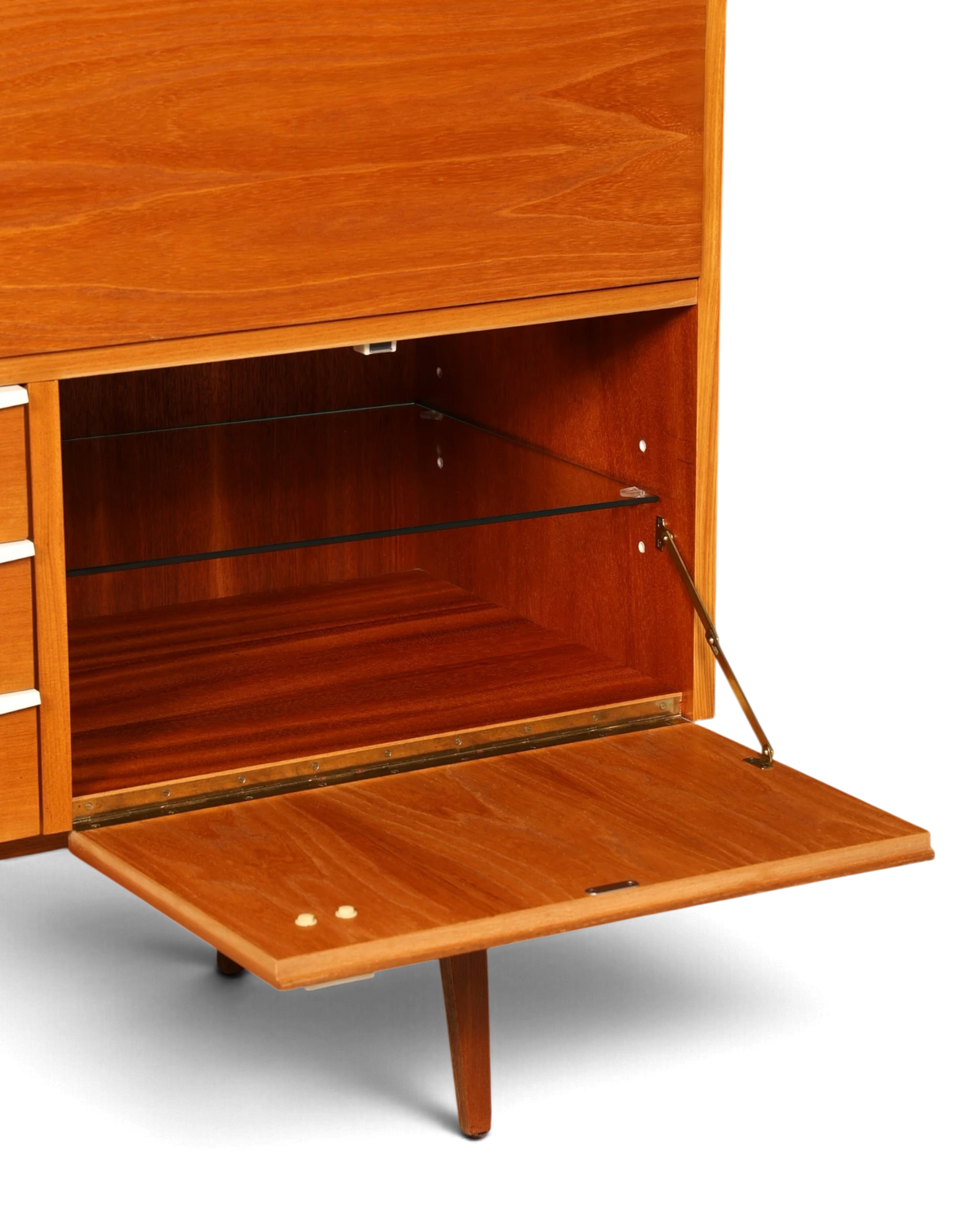 Hauptstadt Möblerei H940 Sideboard aus Teakholz mit aufklappbarer Tür und Glasboden im Mid-Century-Stil