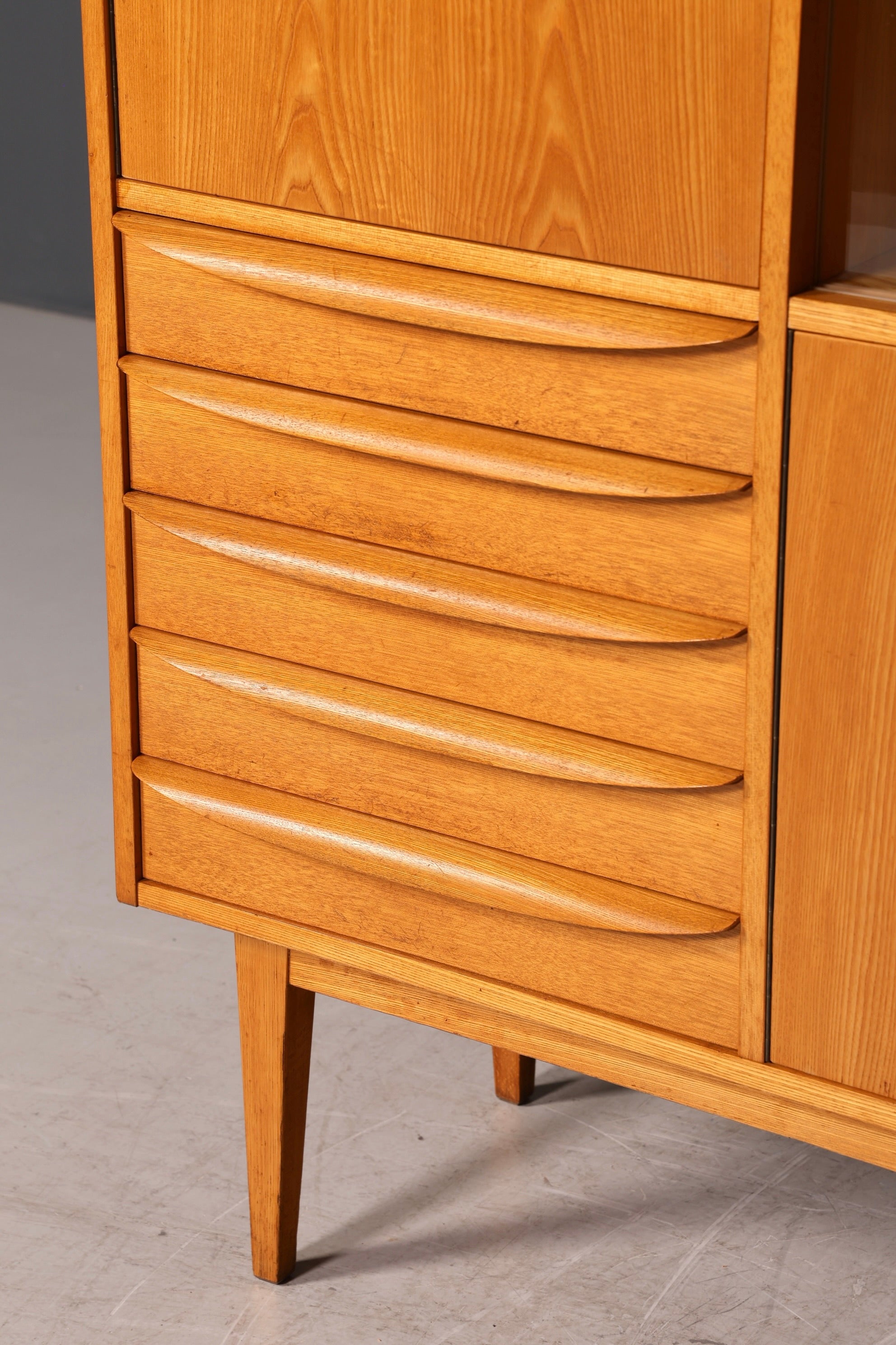 G246 Finish Traumhafter Mid Century Highboard Retro Vitrine 60er Jahre Schrank Kommode (Kopie)