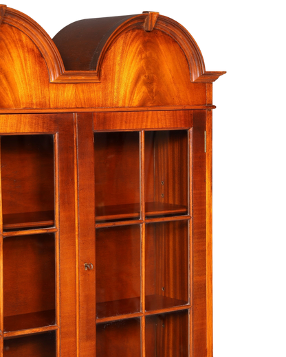 Hauptstadt Möblerei englischer Aufsatzsekretär aus Mahagoni mit verglaster Vitrine und elegantem Bogendach