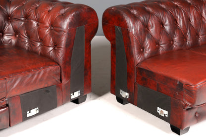 Wunderschönes seltenes Original Chesterfield Sofa mit Hocker 4- Sitzer echt Leder Oxblood Couch Englisch Eckcouch