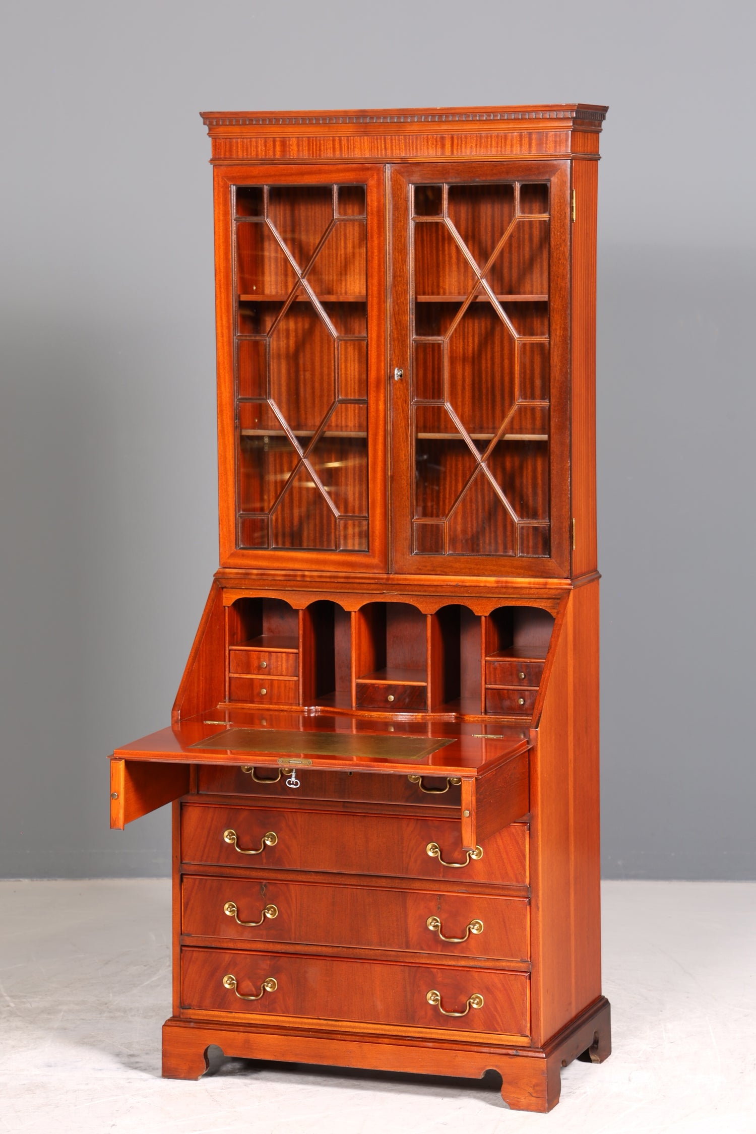 Stilvoller Englischer Sekretär Büro Aufsatzsekretär Antik 60s Vitrinen Schrank UK