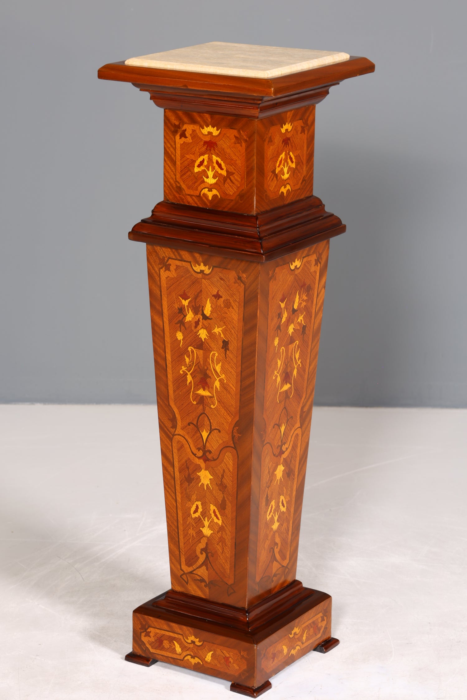 Traumhafte Barock Stil Säule Louis XV Blumensäule Naturstein Marmor Ablage